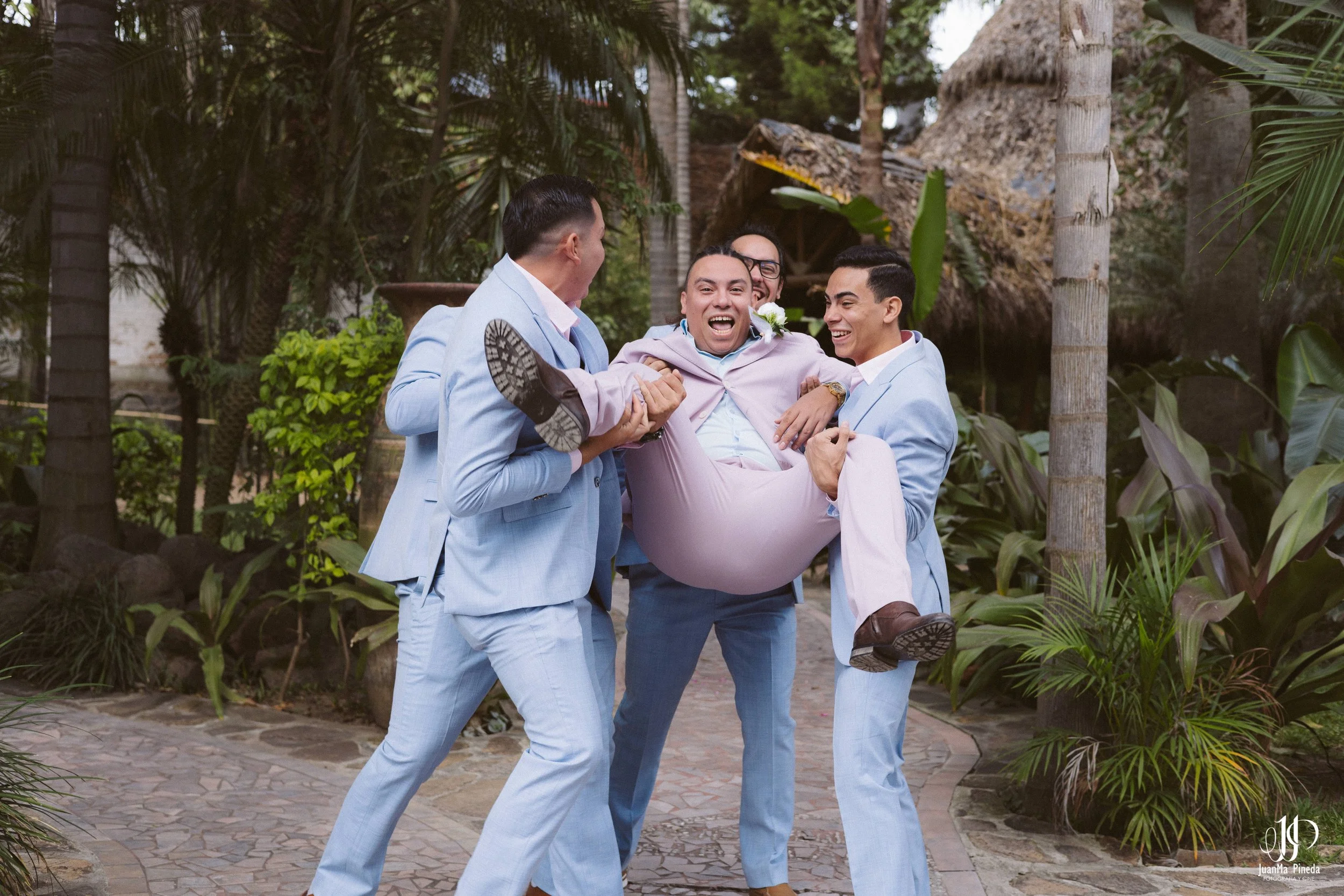 Arreglo+Novios+Casa+Lago-20.jpg