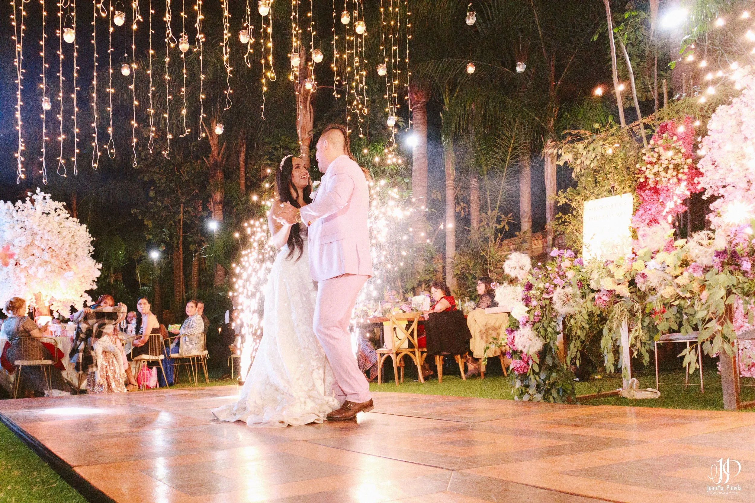 Wedding+Reception+Photos-2.jpg