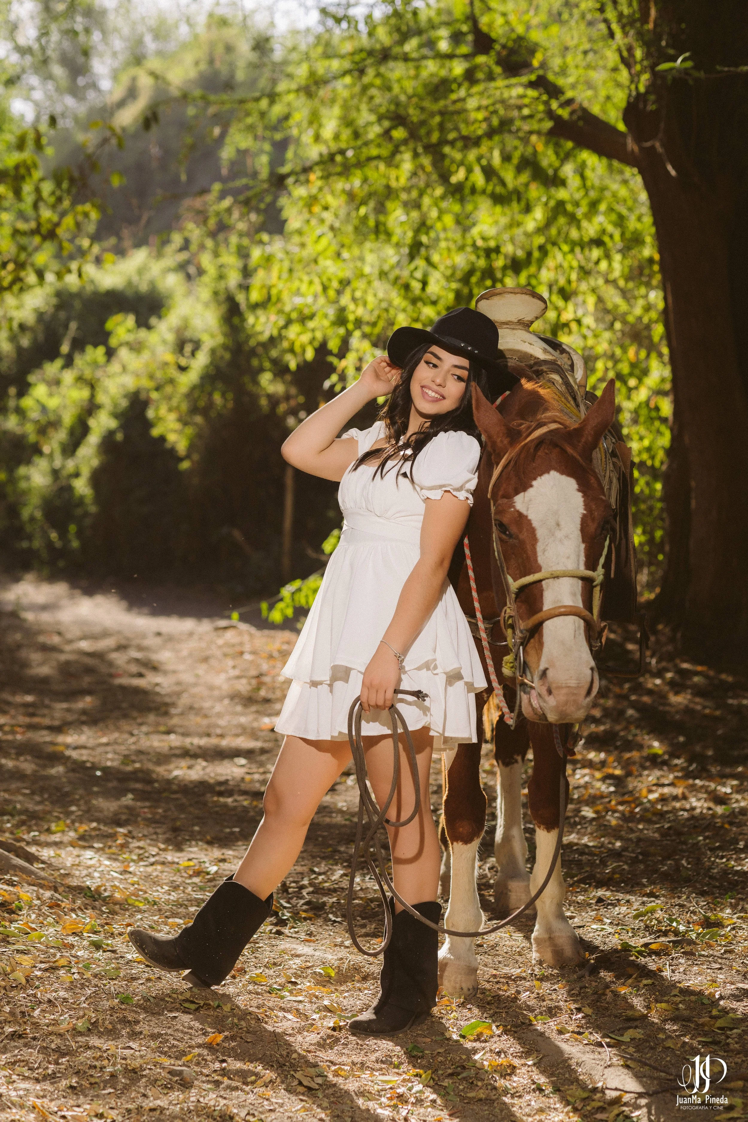 Fer+Colomos+XV+Fashion-18.jpg