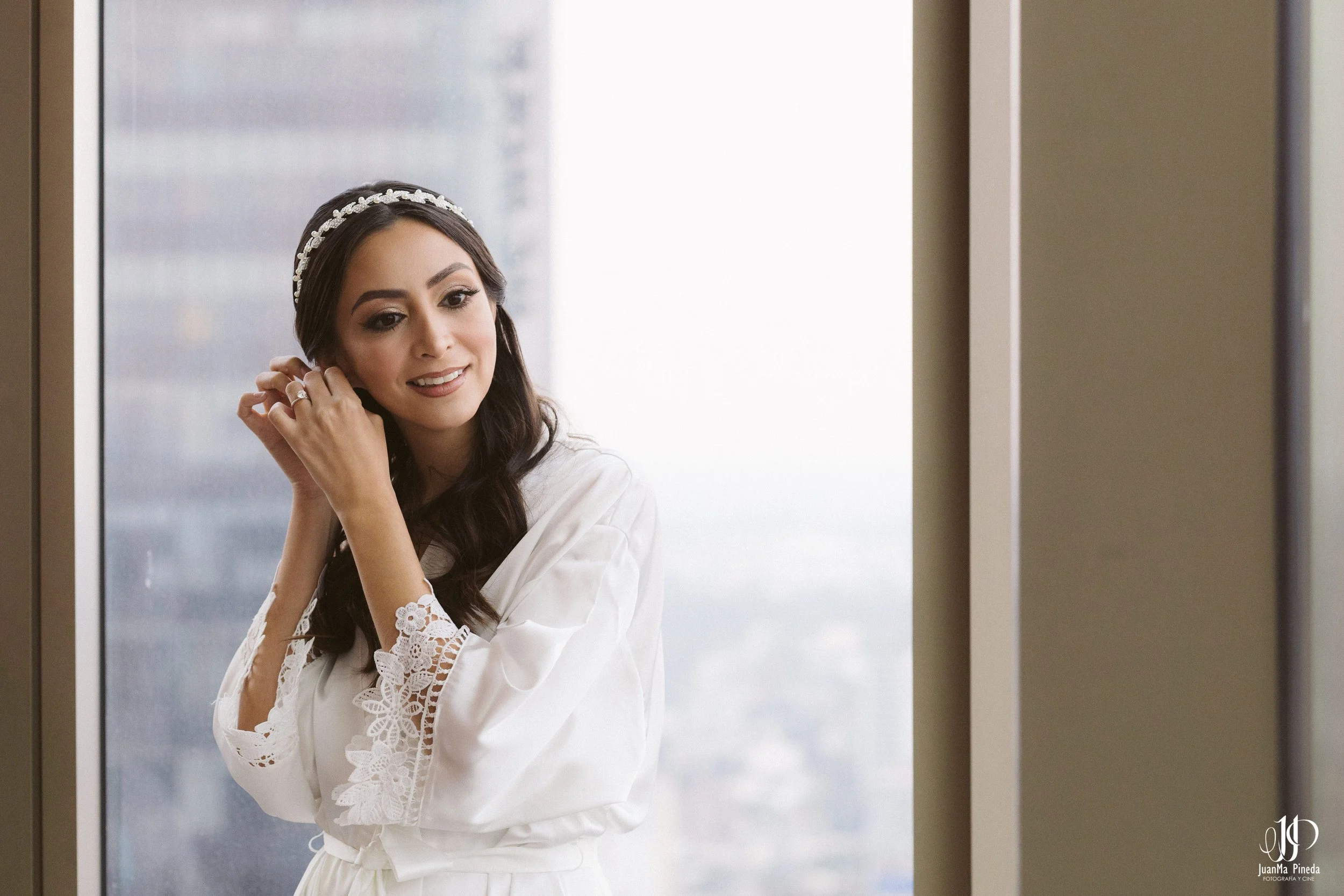 CDMX+Getting+Ready+Bride-14.jpg