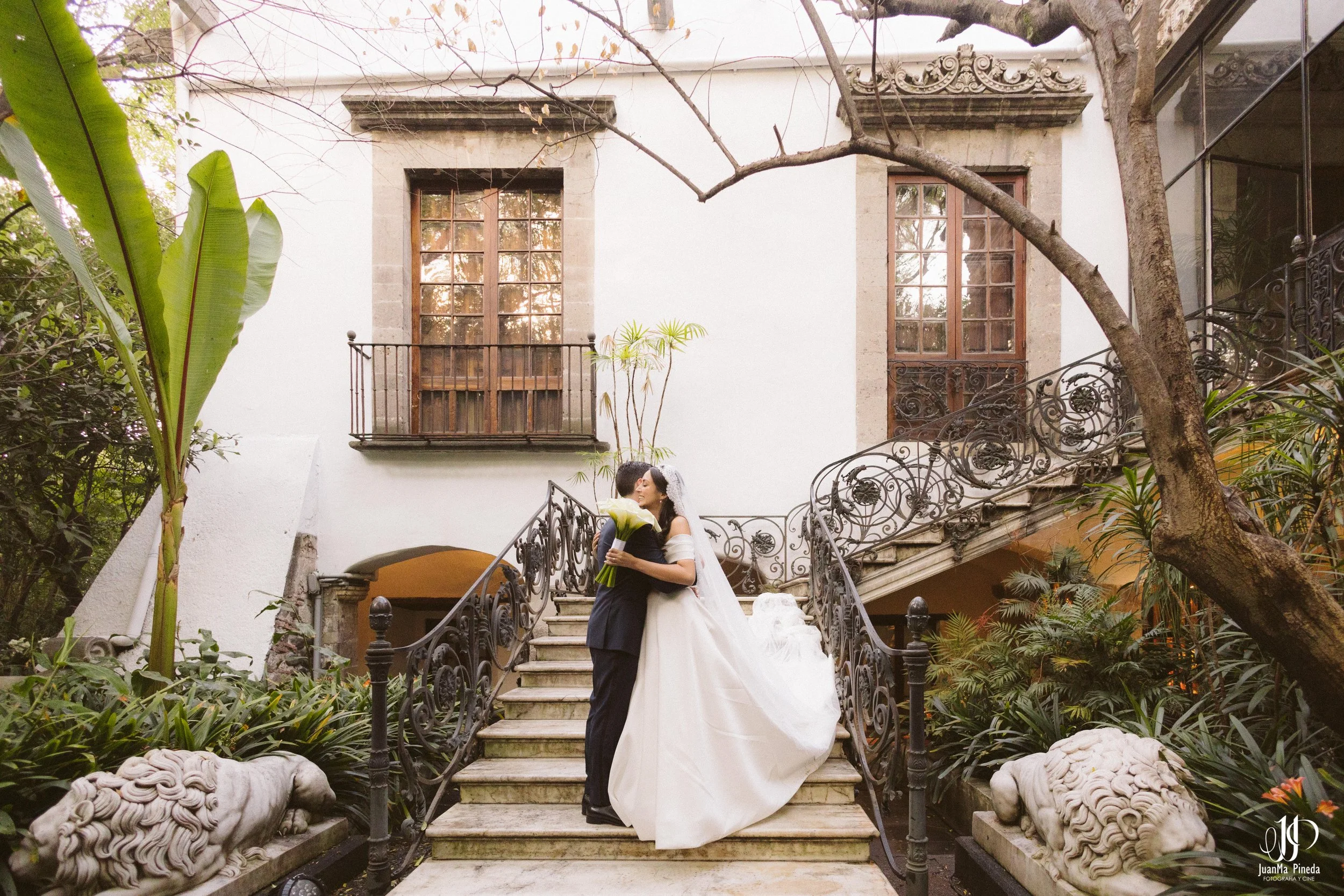 First+Look+Museo+Casa+Bola-13.jpg