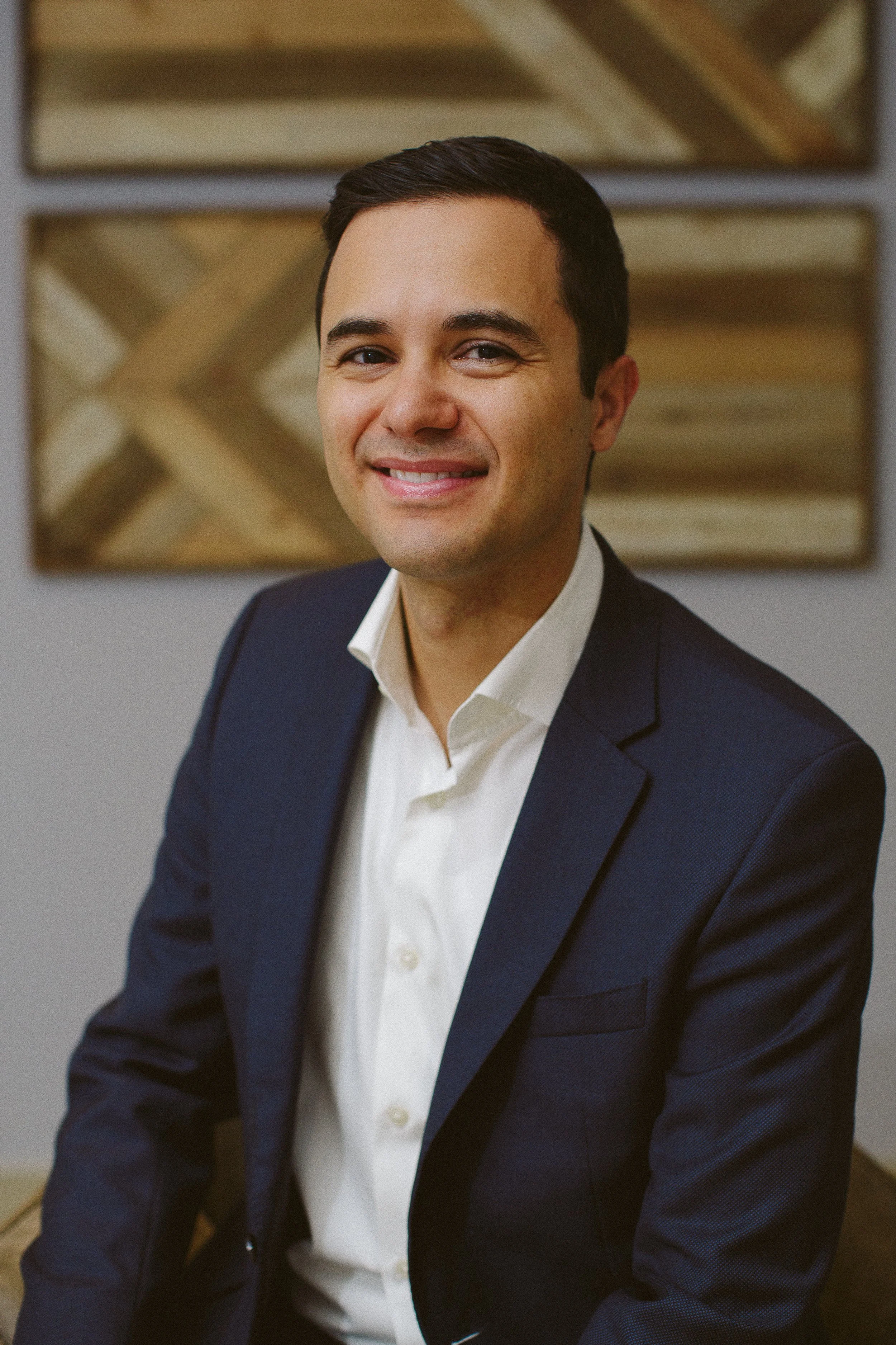 Headshot-6.jpg