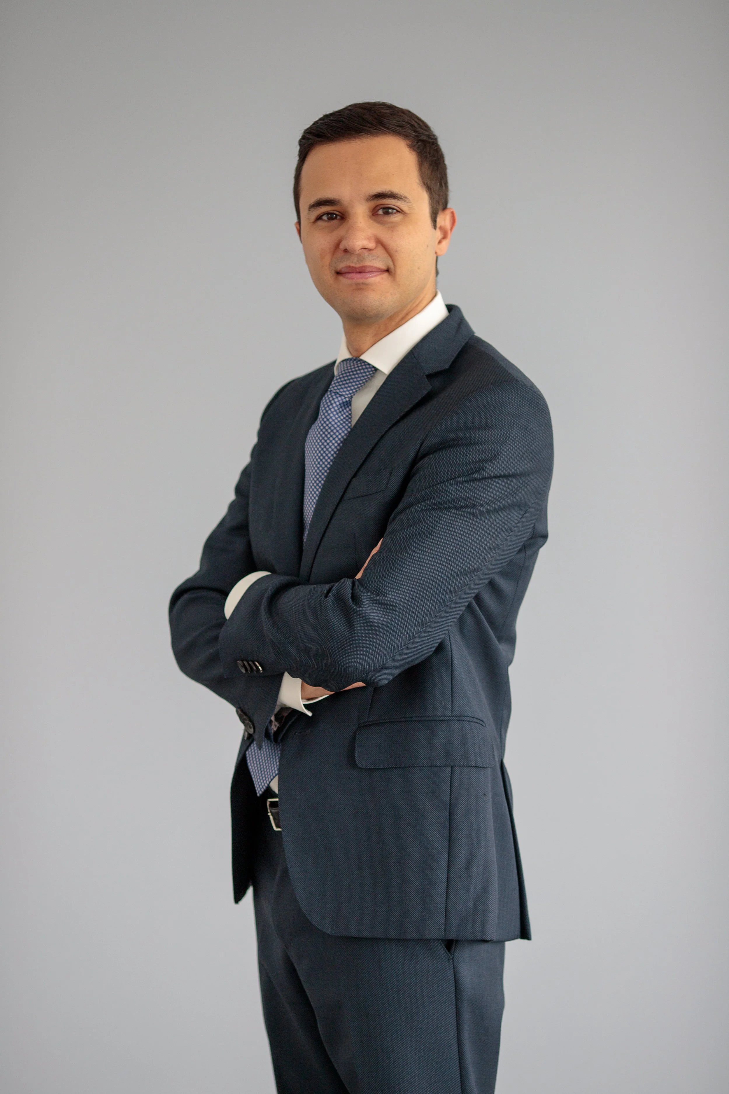 Headshot-12.jpg