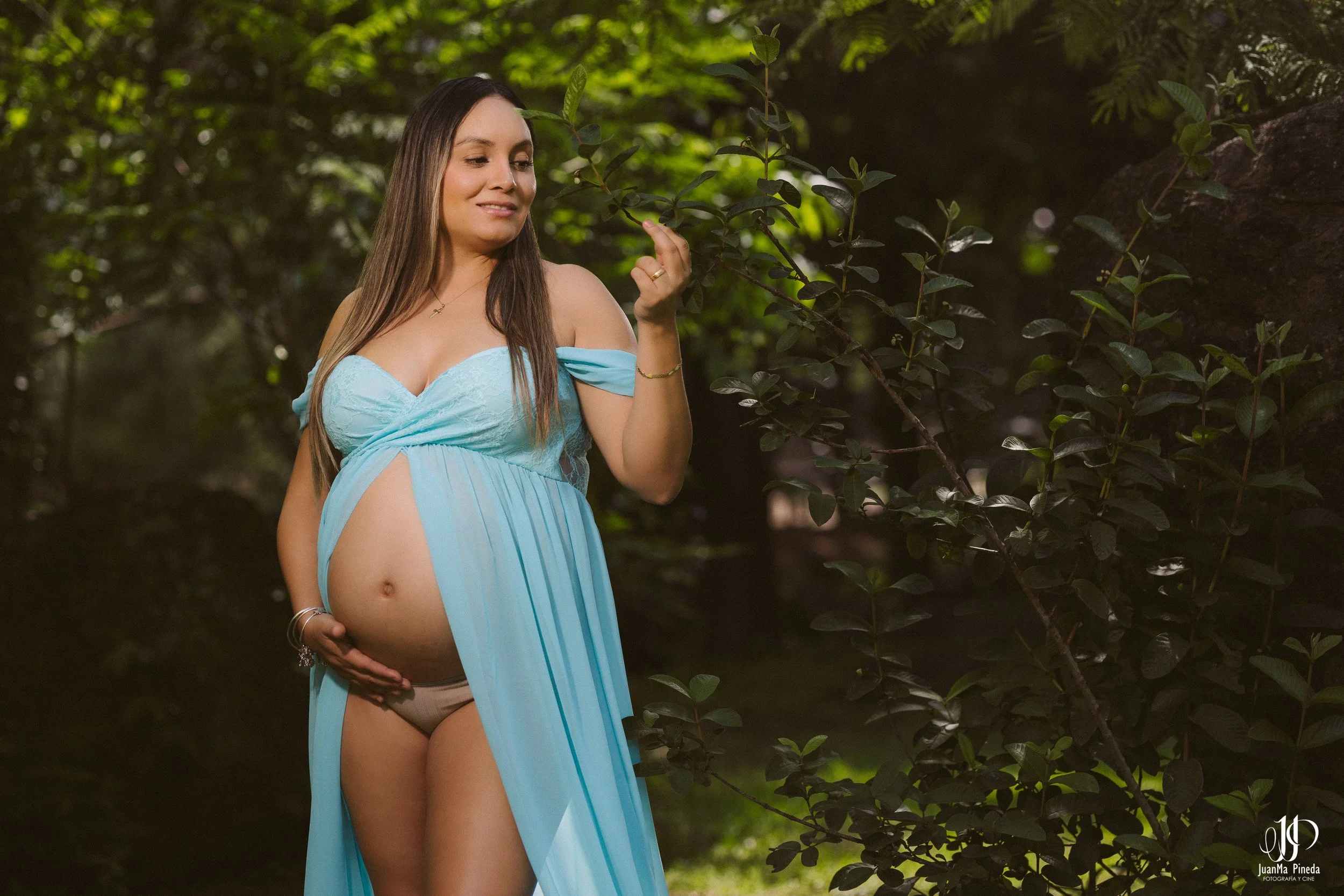 Sesión Fotográfica de Embarazo en Hacienda Coyotes | Fotos Maternidad Guadalajara