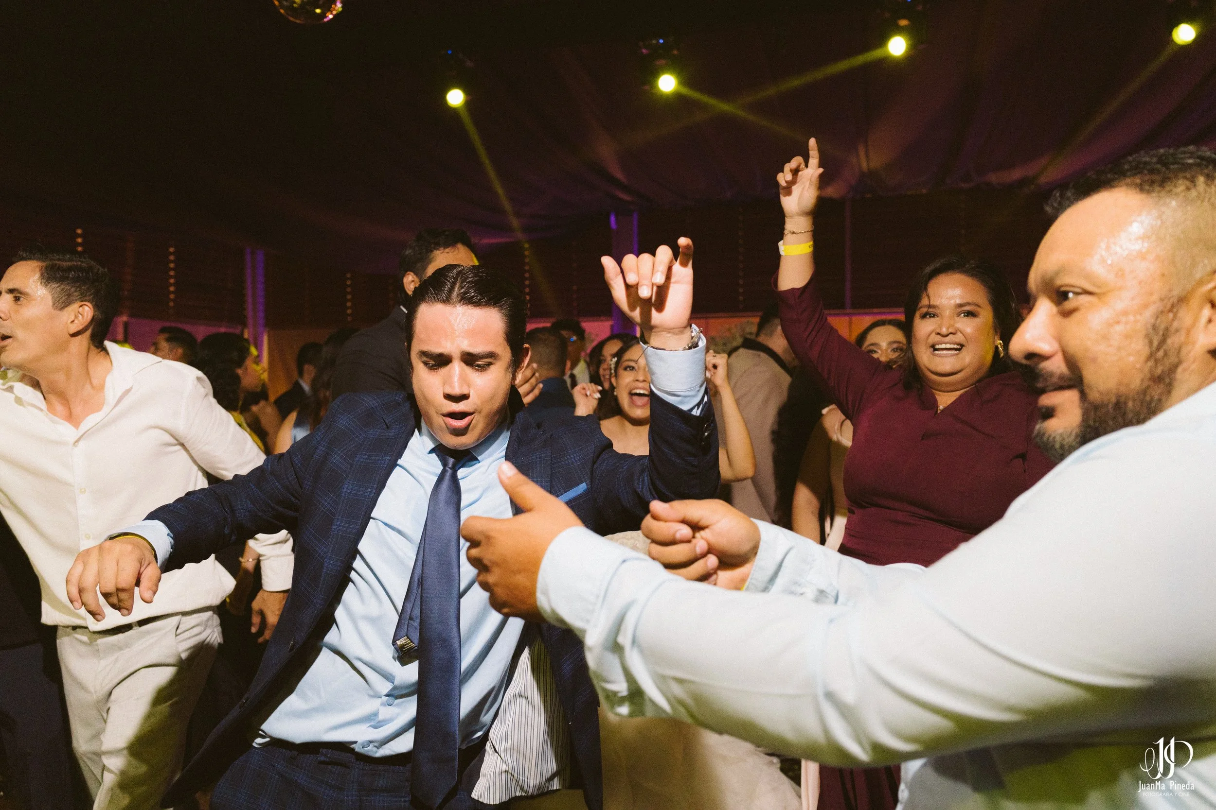 Fiesta+Fotografía+Bodas-13.jpg