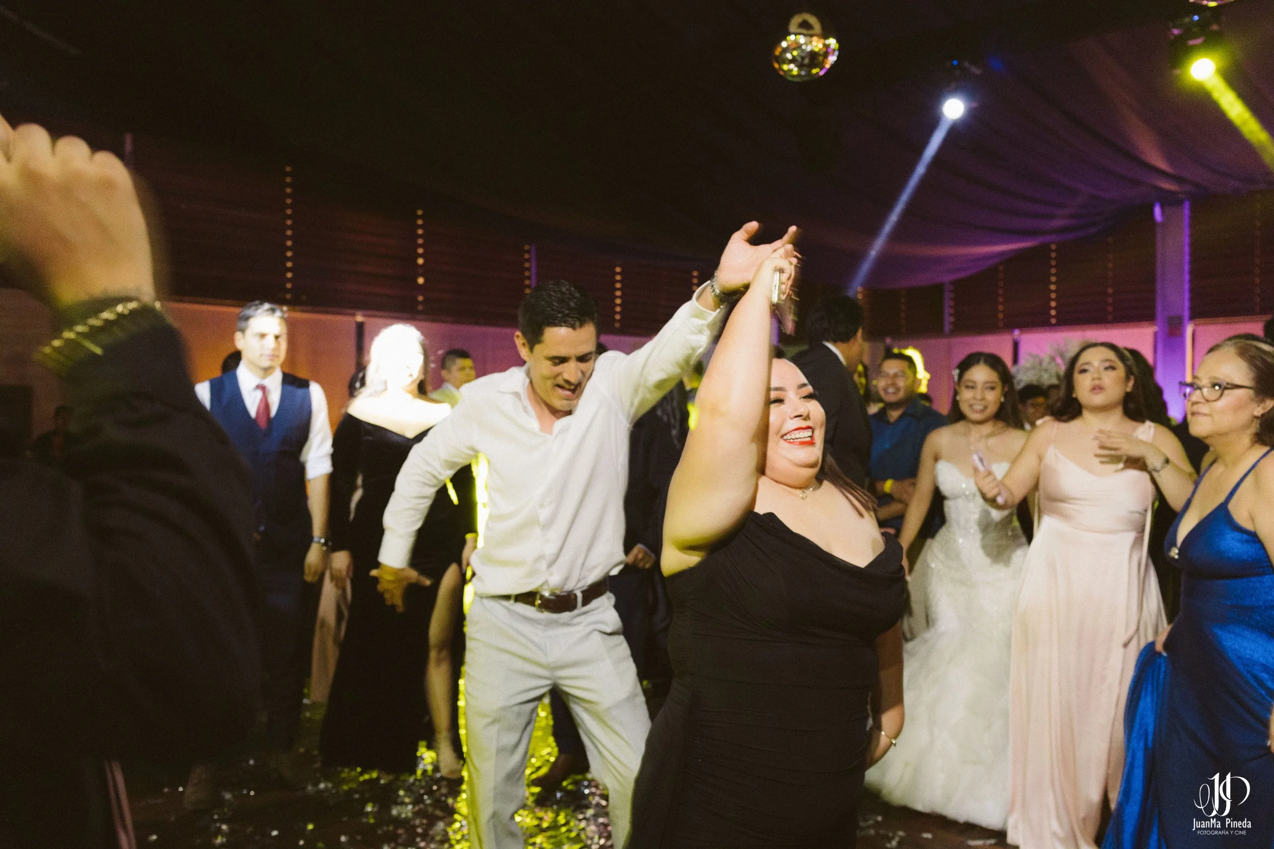 Fiesta+Fotografía+Bodas-14.jpg