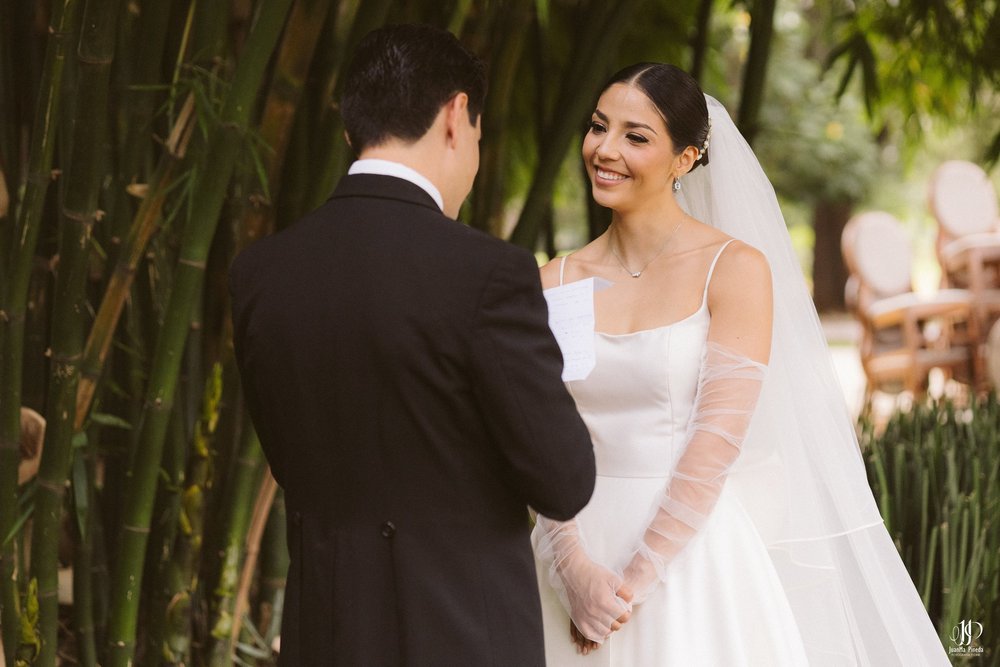 Fotografía de Promesa eterna en Arbolada: votos que unen un amor único en Atotonilco El Alto, Jalisco.