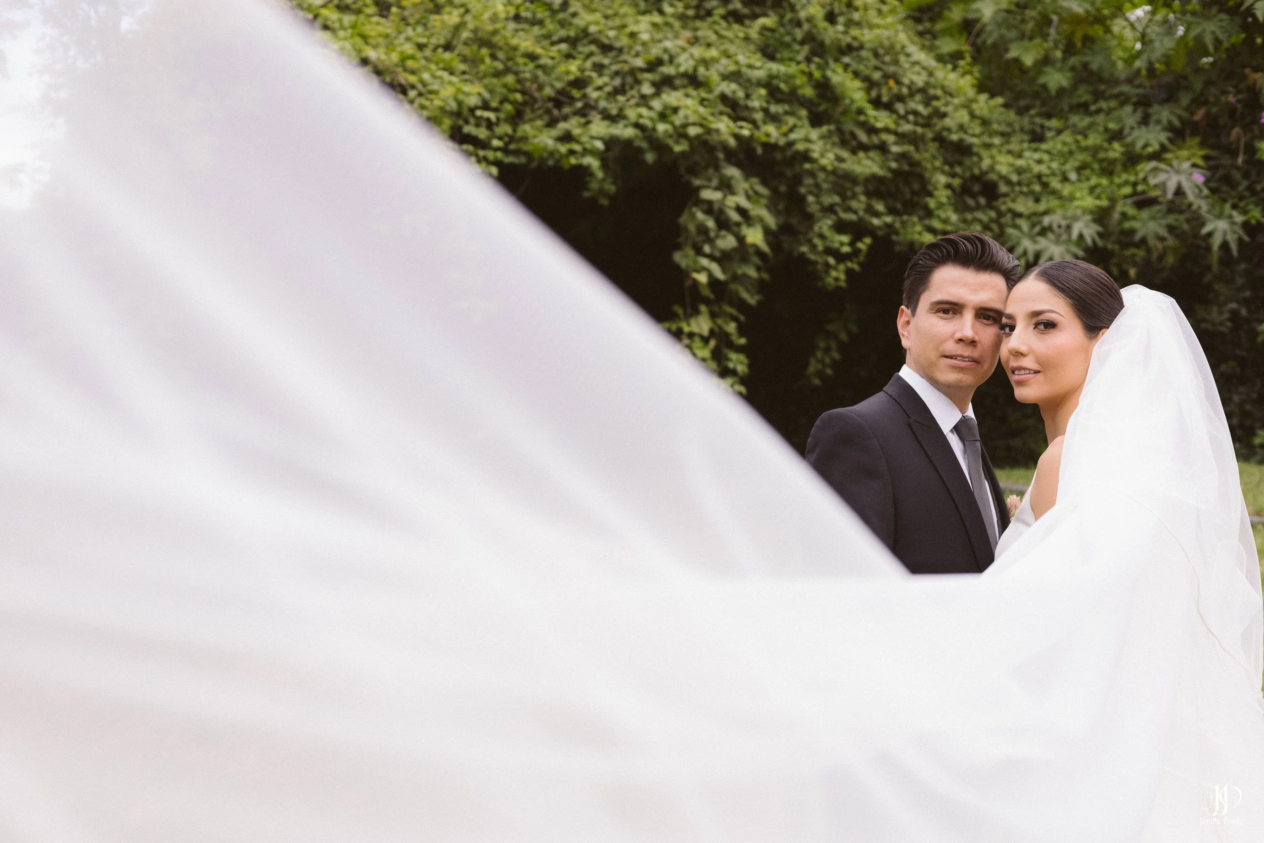Eternizando el Amor: Sesión Formal de Novios en Arbolada - Jardín de Eventos, Atotonilco El Alto, Jalisco
