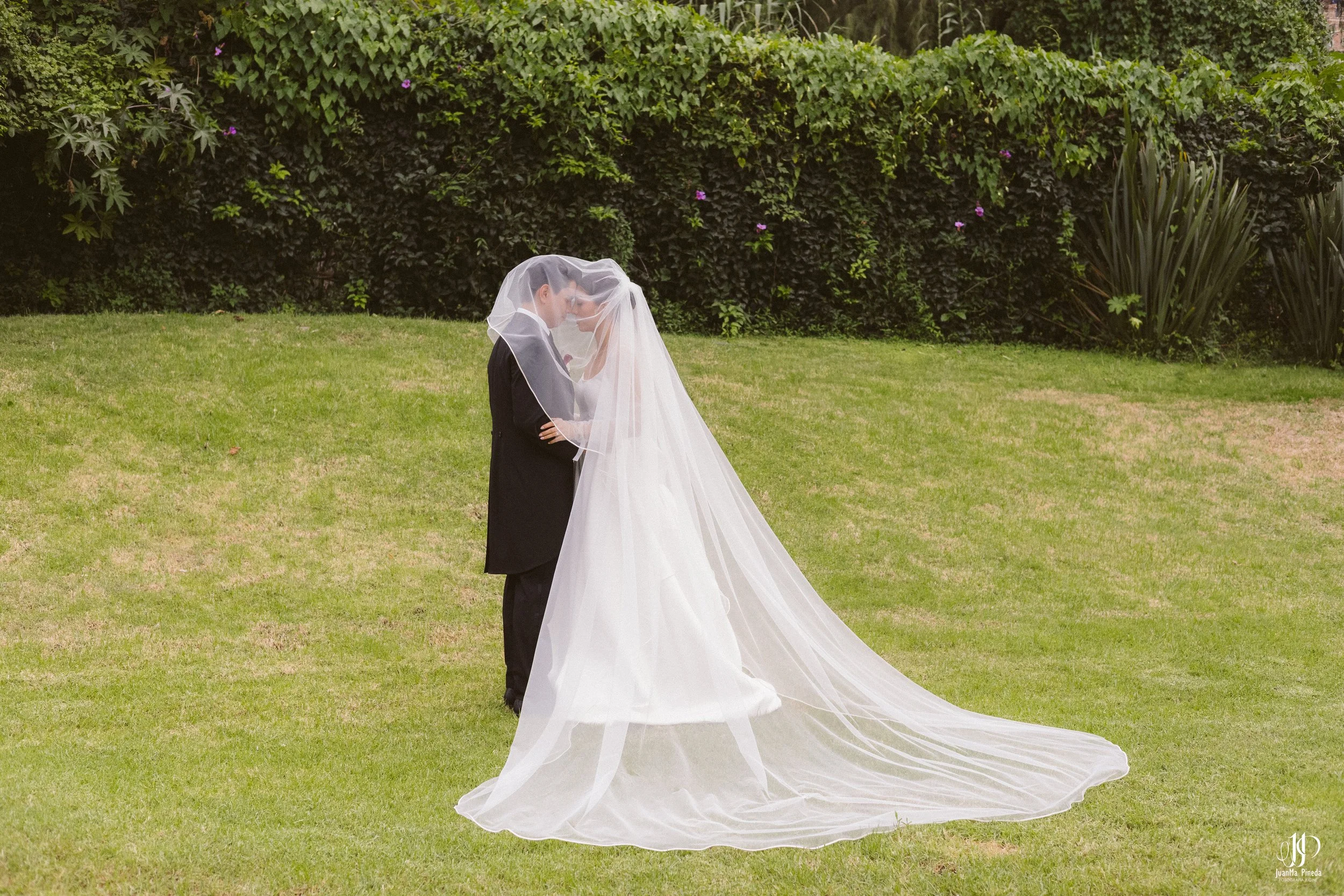 Eternizando el Amor: Sesión Formal de Novios en Arbolada - Jardín de Eventos, Atotonilco El Alto, Jalisco