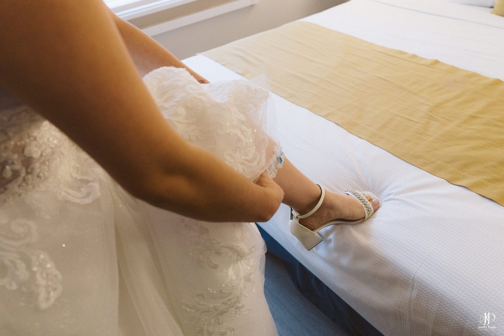 Momento Íntimo: La Magia del Getting Ready de la Novia en Microtel Inn &amp; Suites by Wyndham Guadalajara Sur