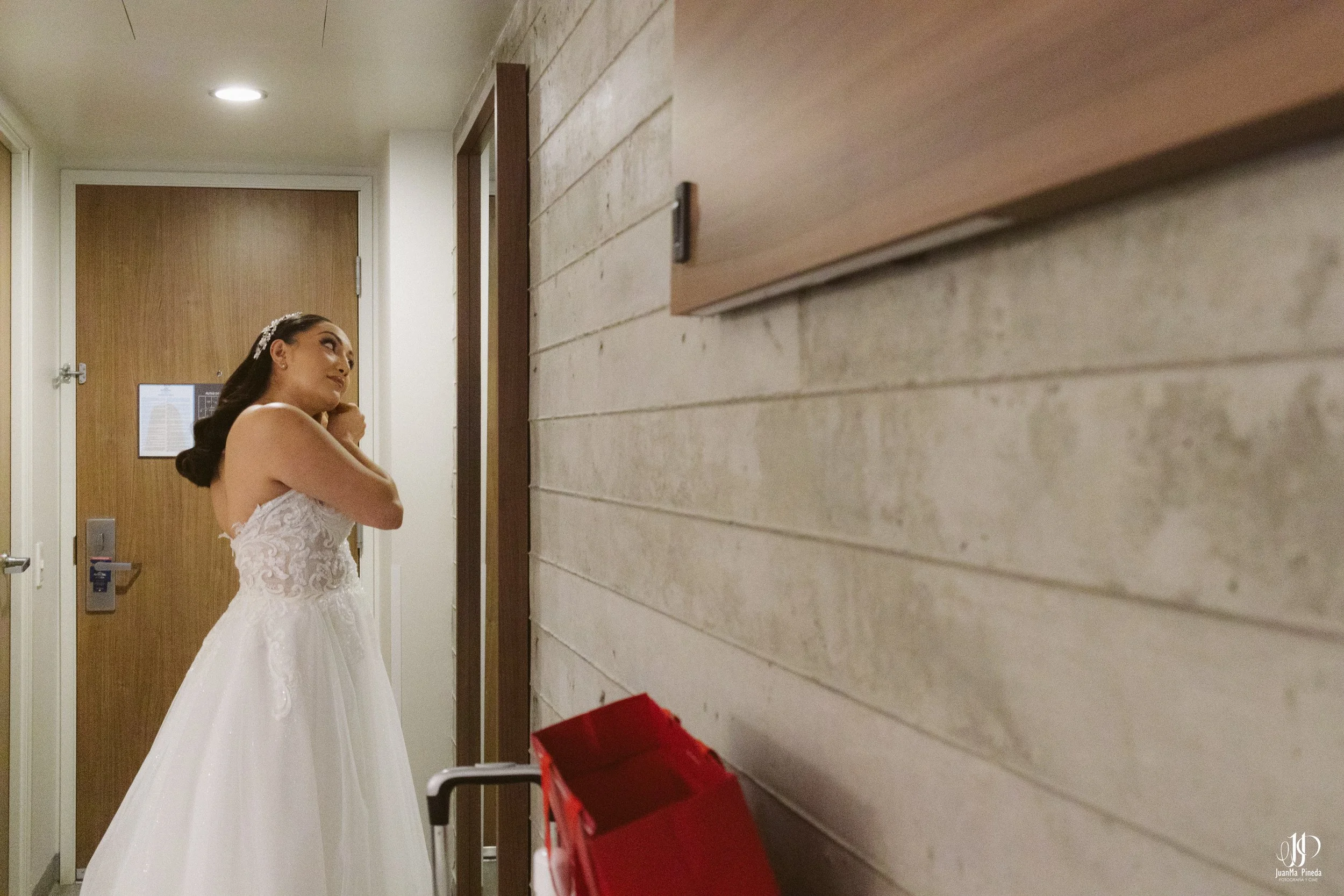 Momento Íntimo: La Magia del Getting Ready de la Novia en Microtel Inn &amp; Suites by Wyndham Guadalajara Sur