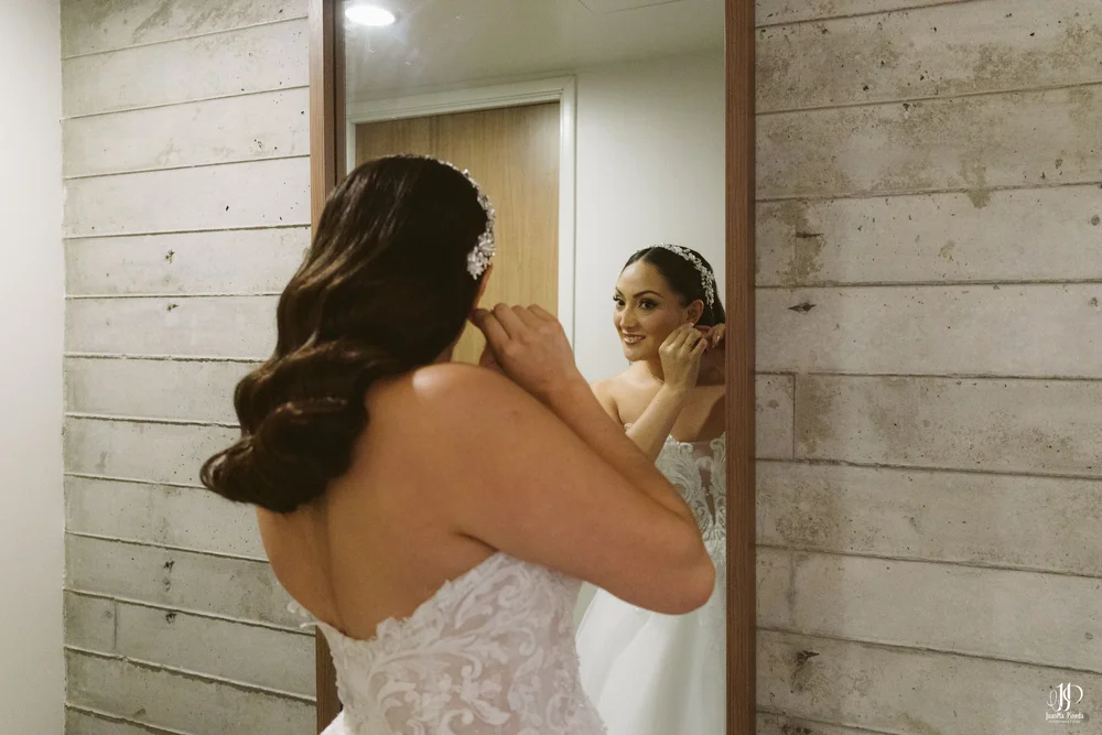 Momento Íntimo: La Magia del Getting Ready de la Novia en Microtel Inn &amp; Suites by Wyndham Guadalajara Sur