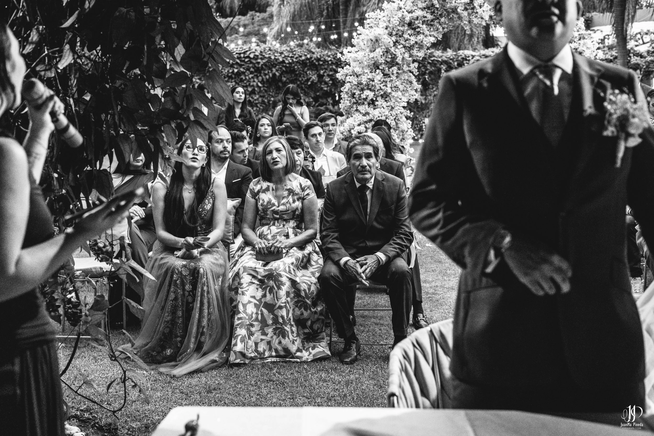Un Vínculo Sagrado en Quinta Los Agapantos: Capturando la Esencia de Tu Ceremonia Religiosa en Guadalajara