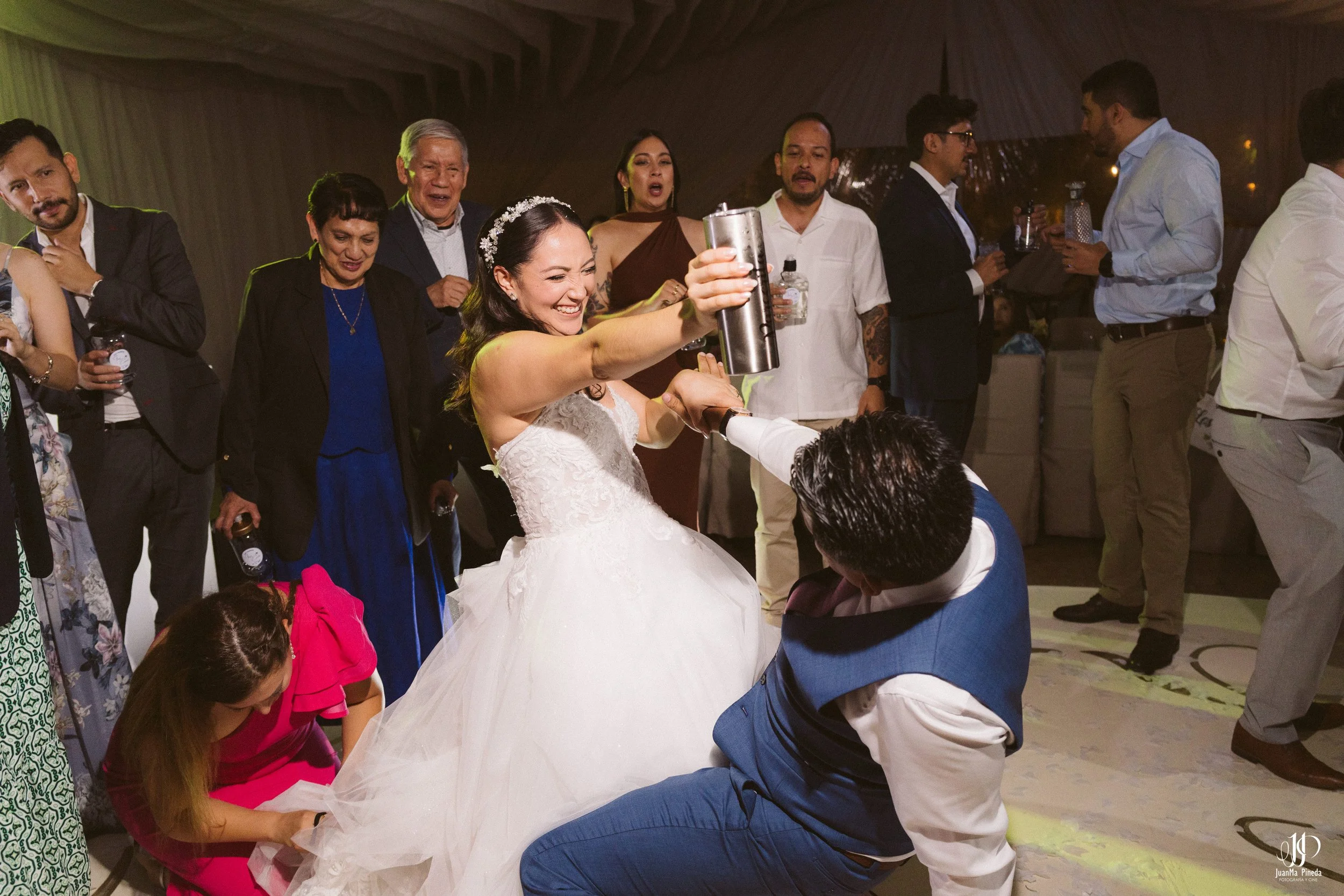 Un momento eterno: Celebrando el amor en la Recepción Social de Quinta Los Agapantos, Guadalajara.
