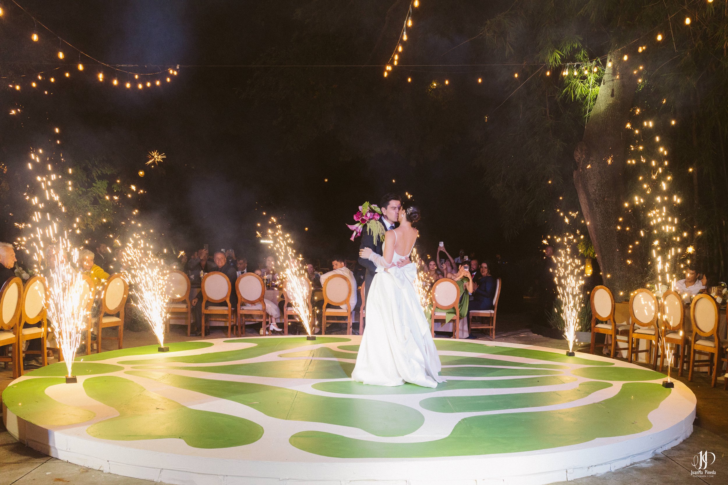 Recepción Social en Arbolada - Jardín de Eventos | Bodas Destino en Atotonilco El Grande, Jalisco