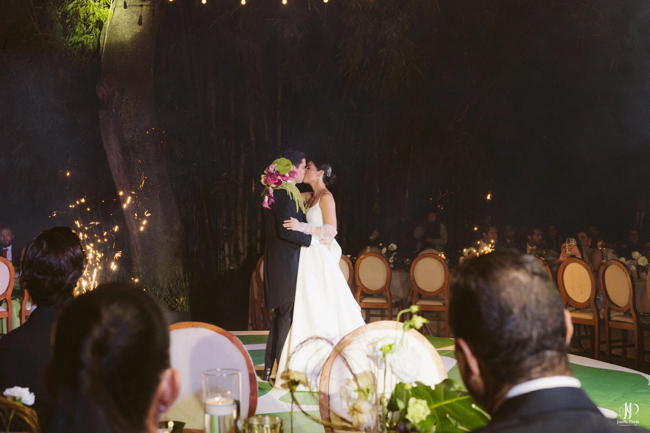 Recepción Social en Arbolada - Jardín de Eventos | Bodas Destino en Atotonilco El Grande, Jalisco