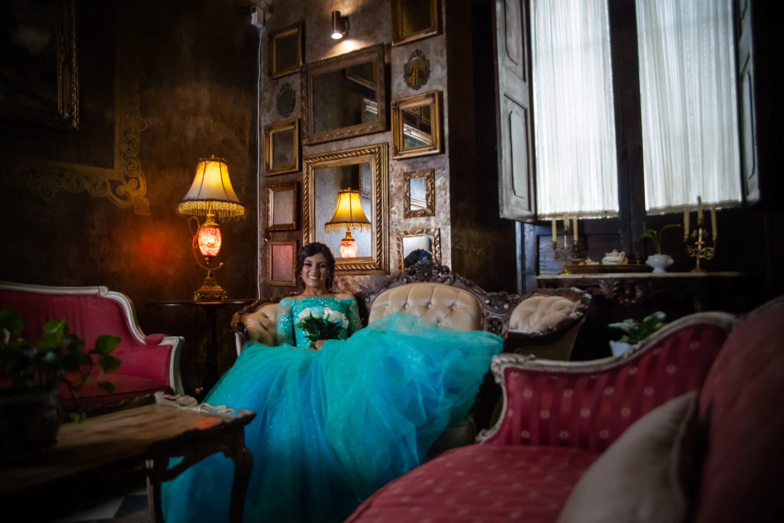 Elegancia Inolvidable: Sesión de Fotos Formales de Quinceañera en Casa Pedro Loza, Guadalajara