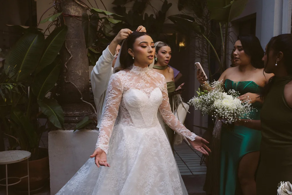 Un Amor Eterno entre la Grandeza del Templo Expiatorio y la Elegancia de Hacienda Concepción Eventos