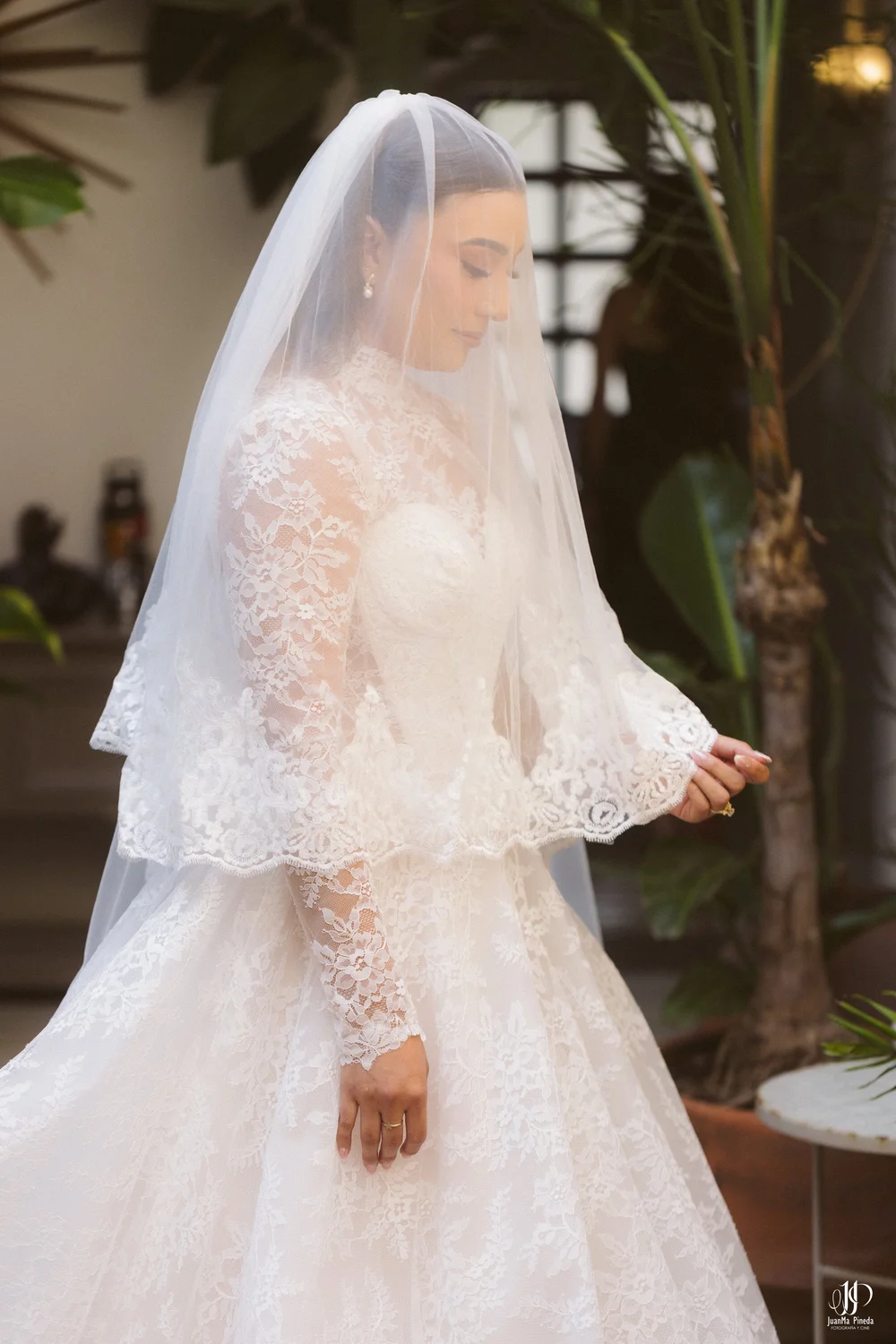 Un Amor Eterno entre la Grandeza del Templo Expiatorio y la Elegancia de Hacienda Concepción Eventos