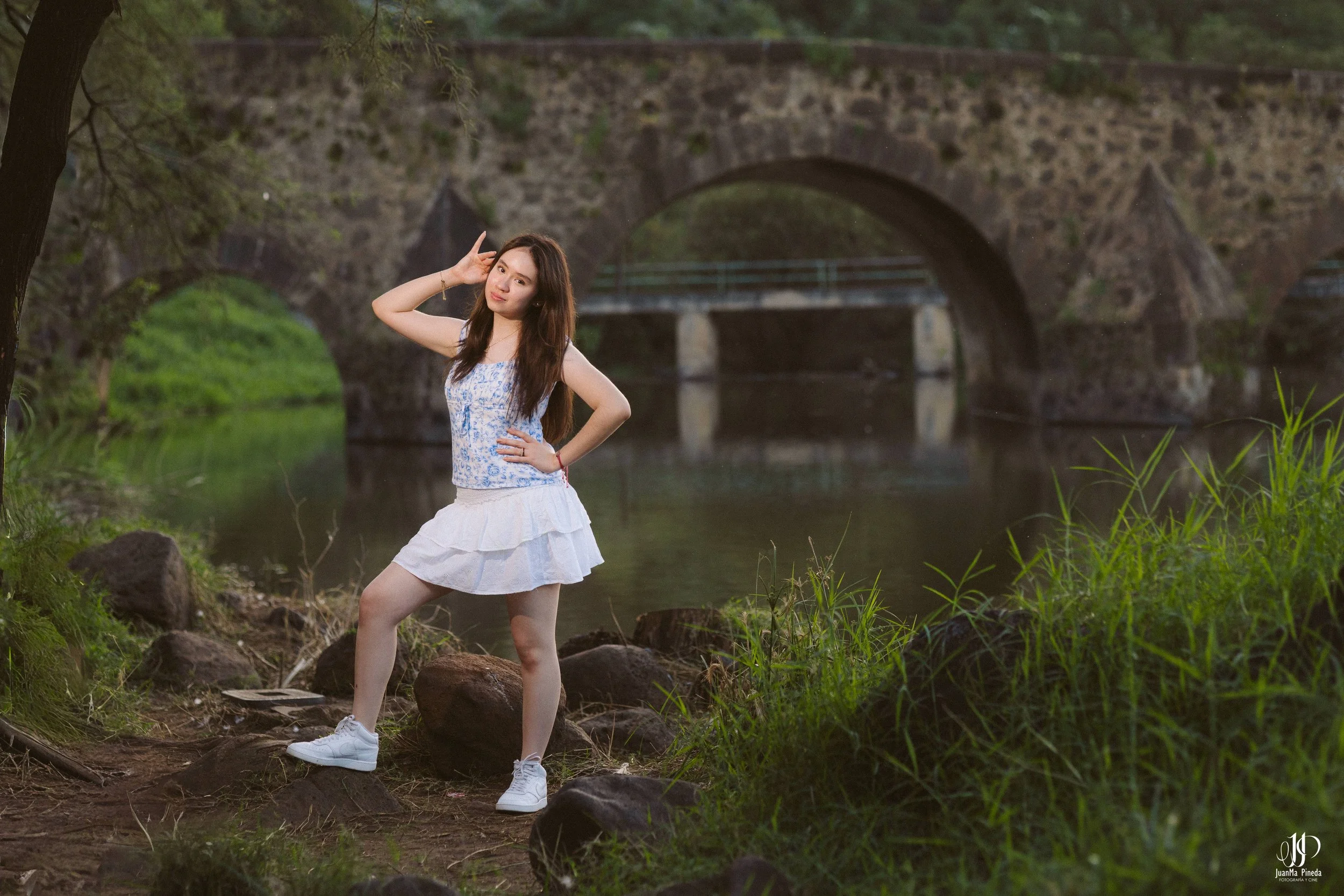 Sesión Fotográfica de Quinceañera en el Parque Bicentenario Puente de Calderón, Zapotlanejo, Jalisco – Imágenes Inolvidables y Elegantes