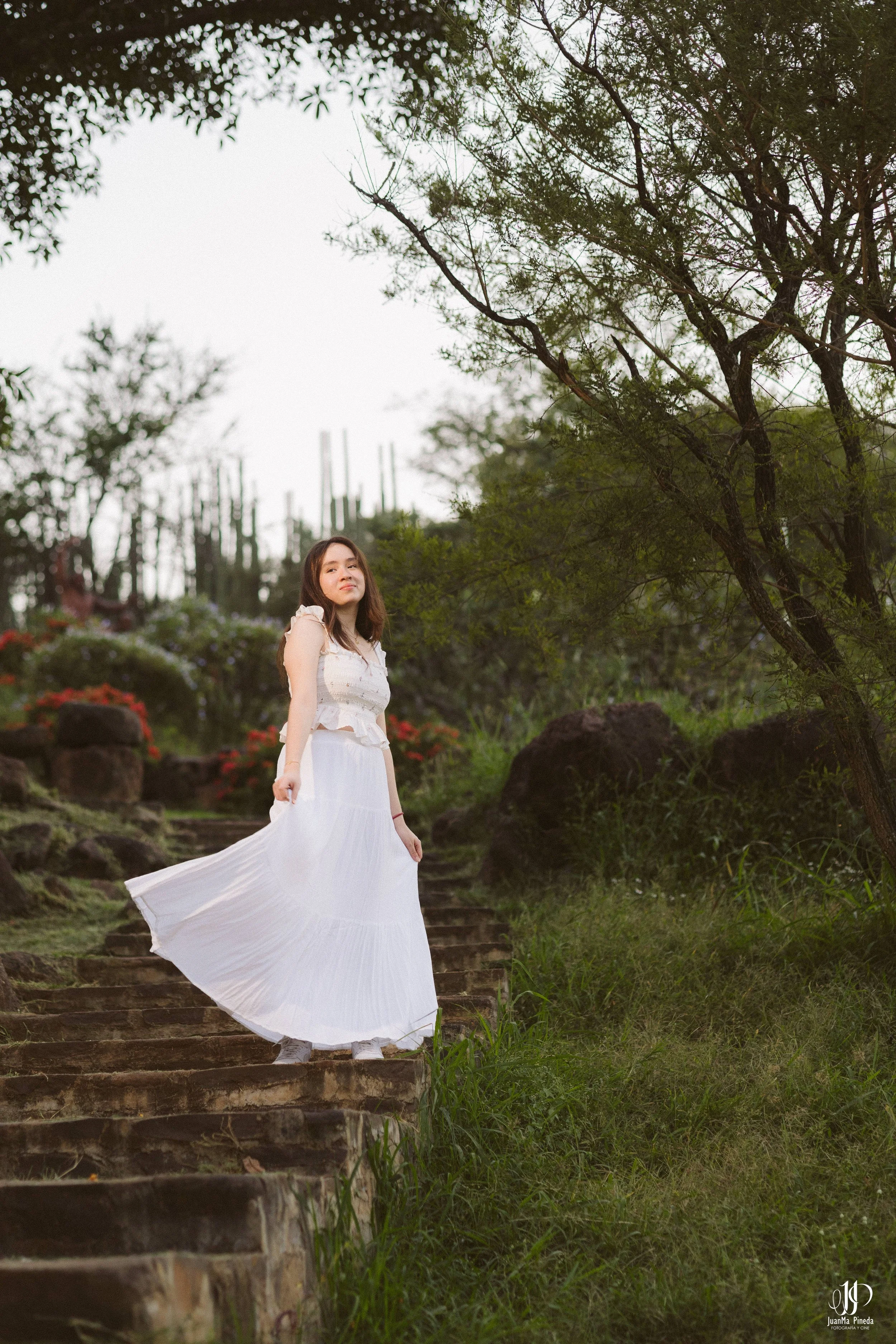 Sesión Fotográfica de Quinceañera en el Parque Bicentenario Puente de Calderón, Zapotlanejo, Jalisco – Imágenes Inolvidables y Elegantes