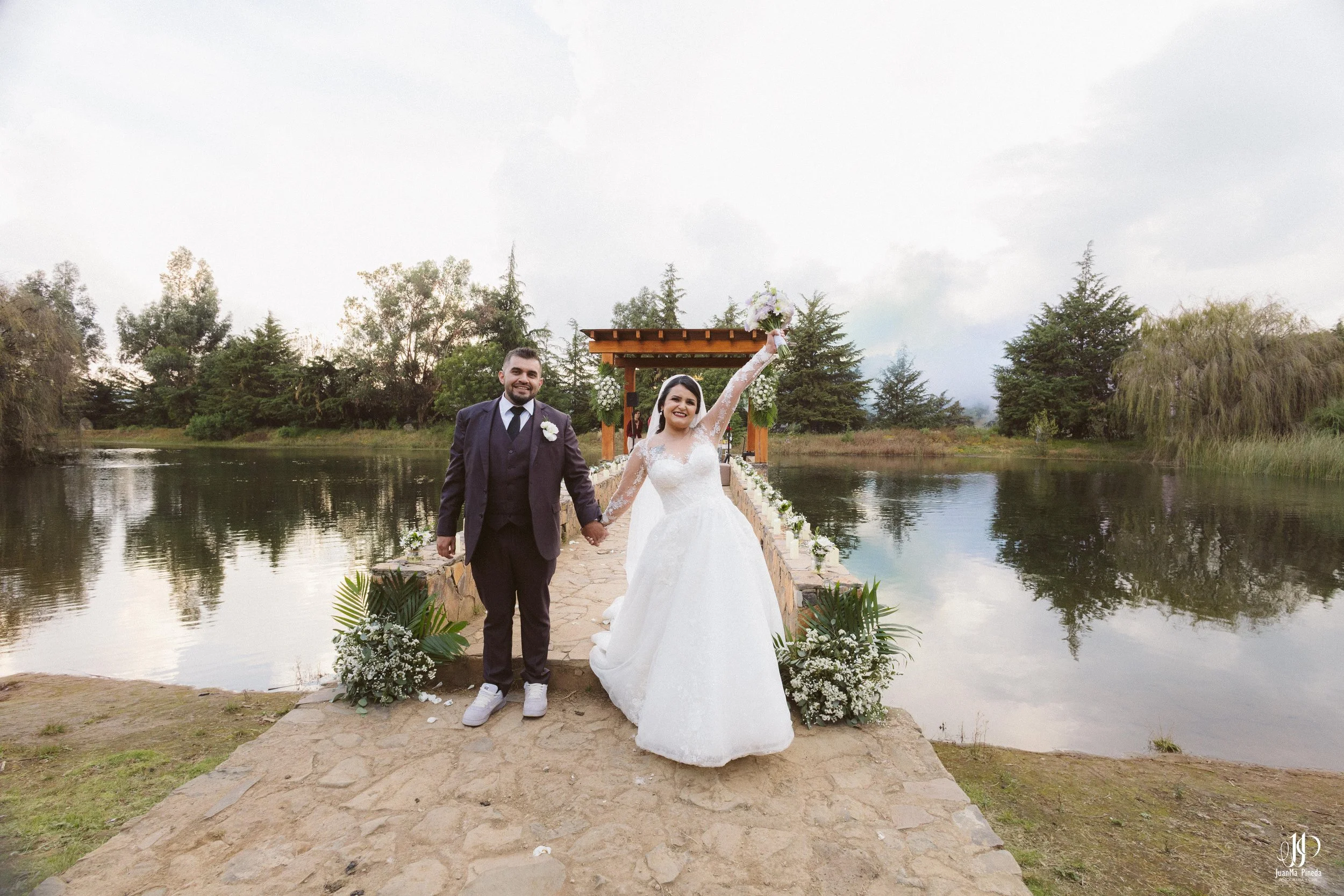 Fotos de Ceremonia Religiosa de Boda en Cabañas Sierra del Tecuán (Tapalpa, Jal.)