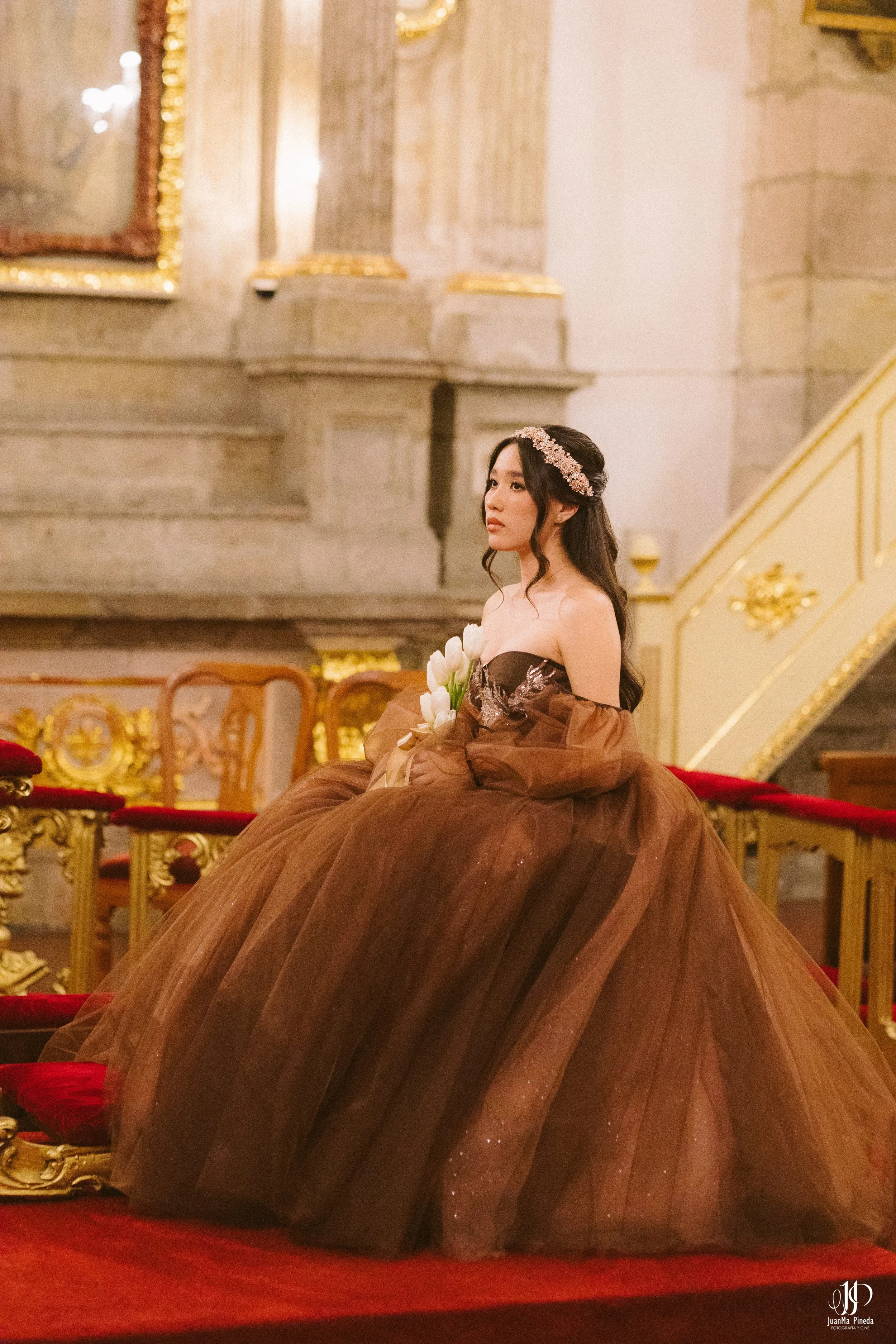 Viaja a la Historia por tus XV Años en Ex-Convento de Santa Teresa: Servicios Premium de Foto y Video en Guadalajara.