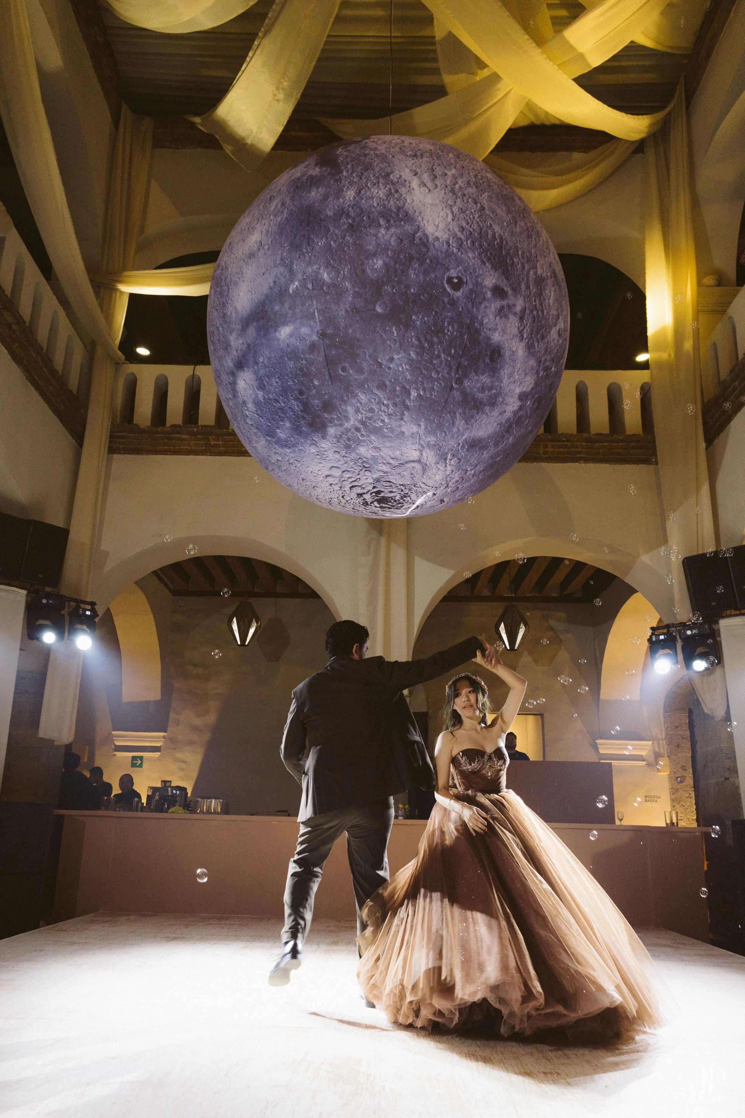 Viaja a la Historia por tus XV Años en Ex-Convento de Santa Teresa: Servicios Premium de Foto y Video en Guadalajara.