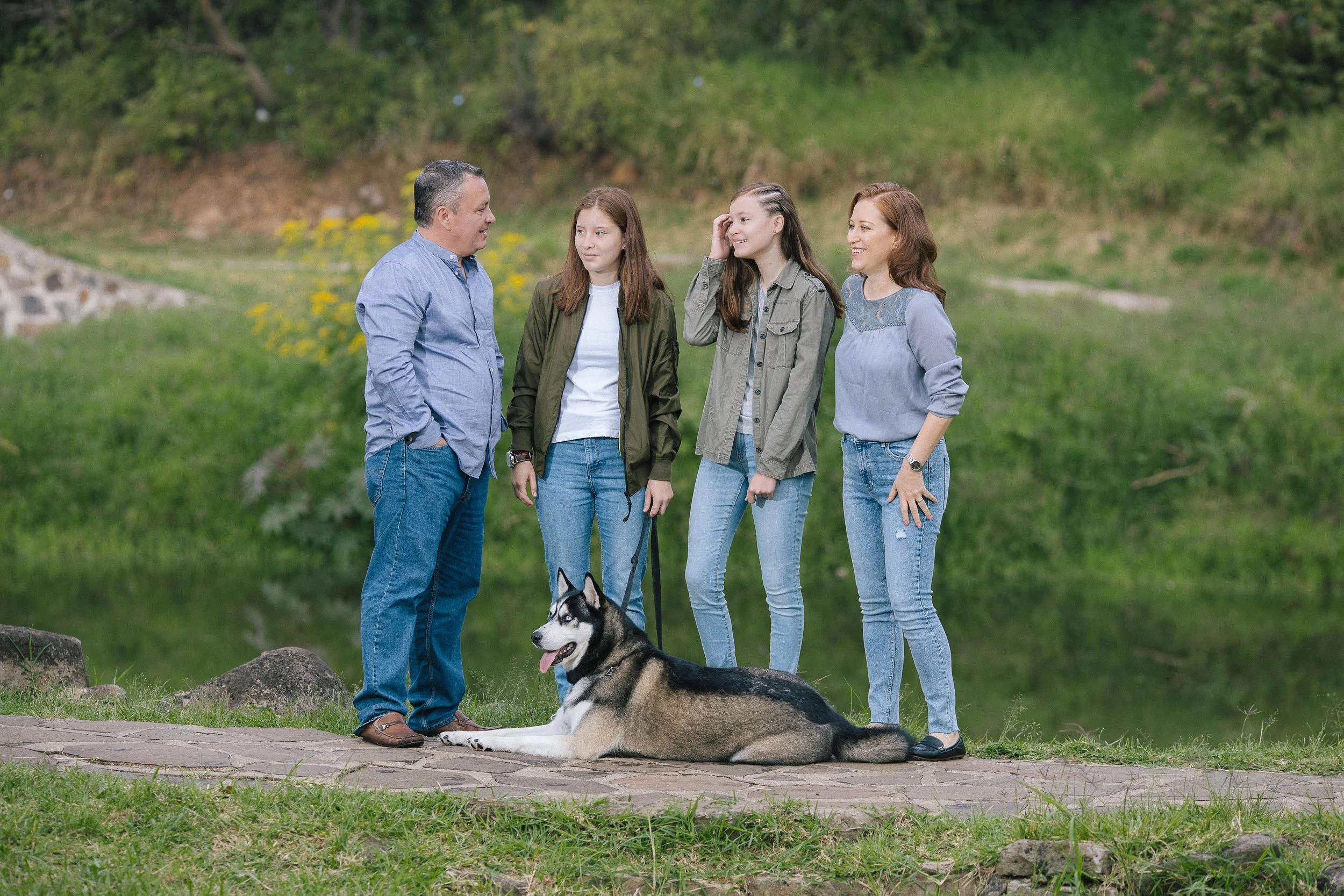 Fotos de familia inolvidables en el Parque Bicentenario Puente de Calderón