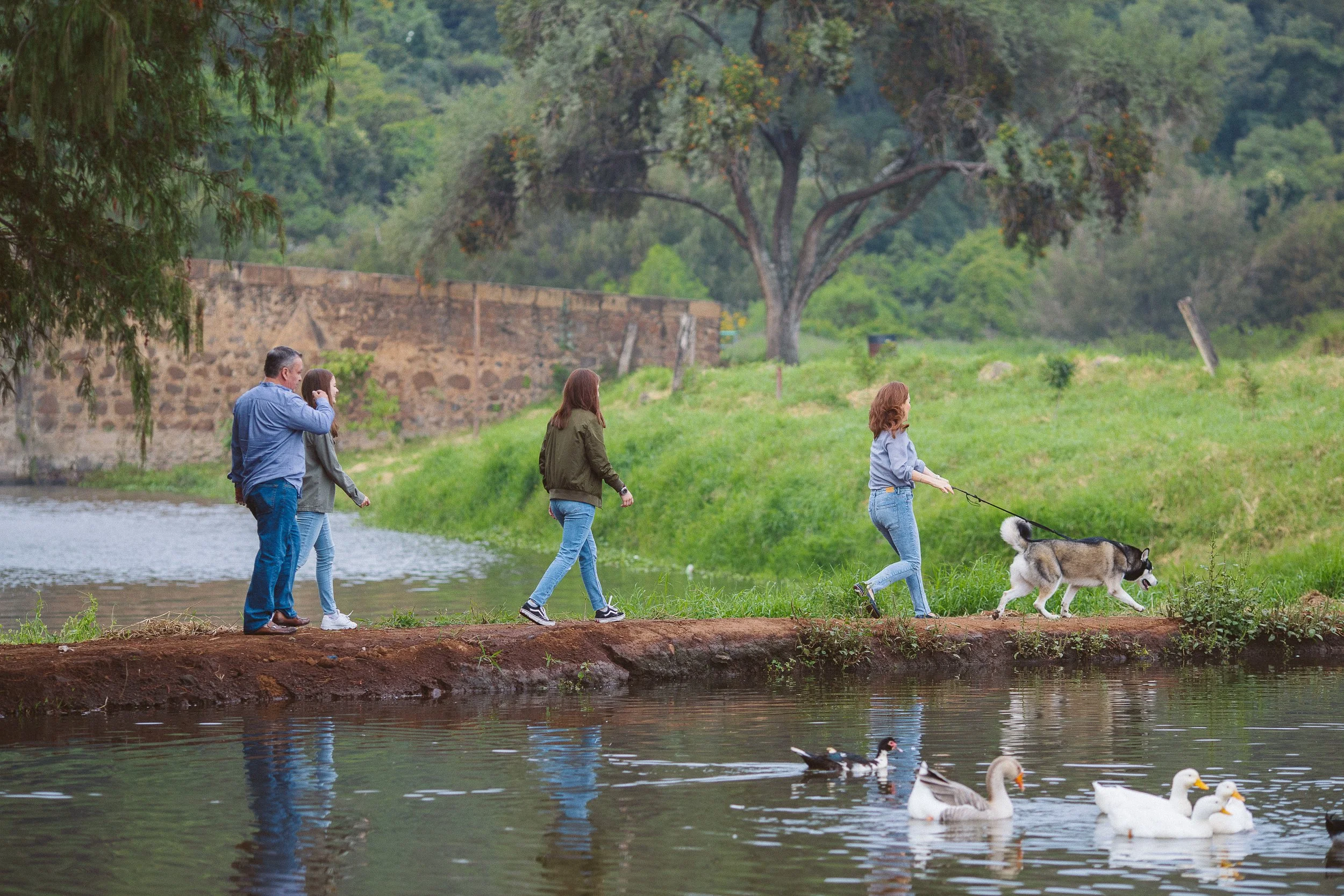 Fotos de familia inolvidables en el Parque Bicentenario Puente de Calderón