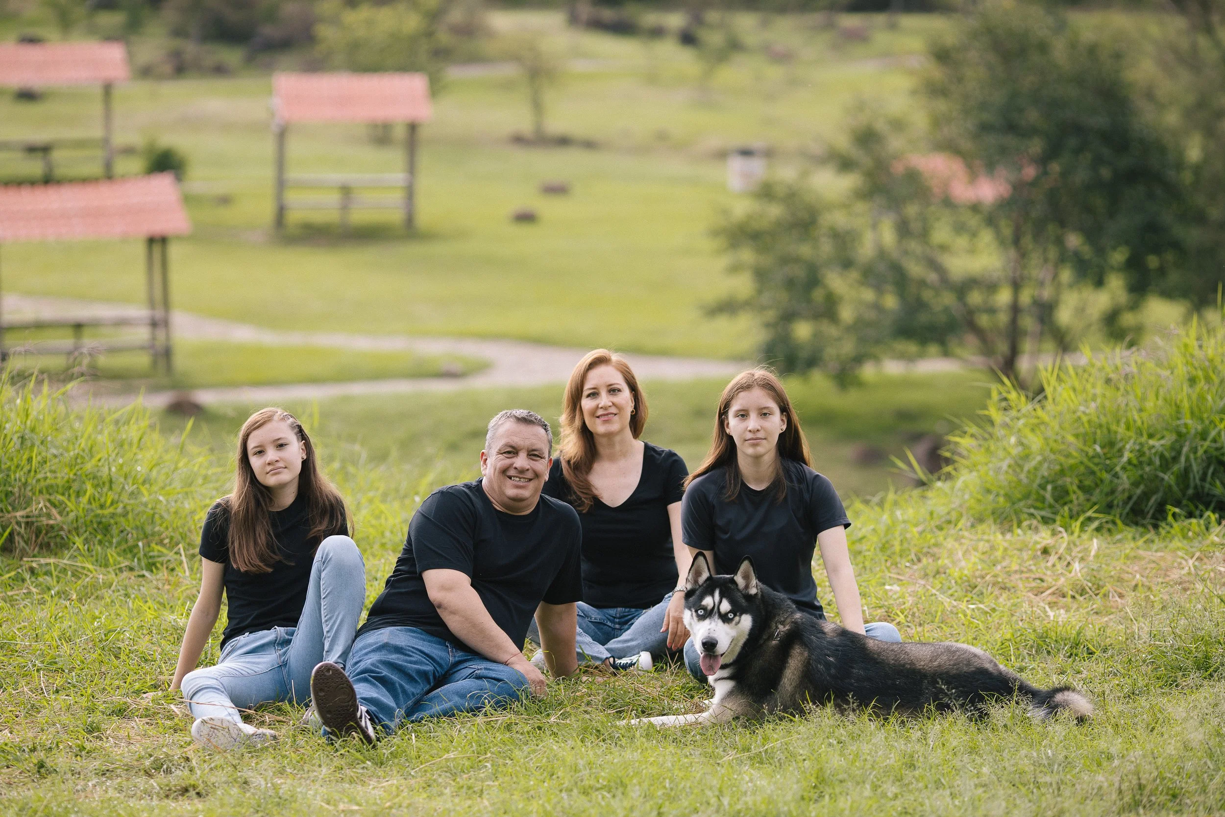 Fotos de familia inolvidables en el Parque Bicentenario Puente de Calderón