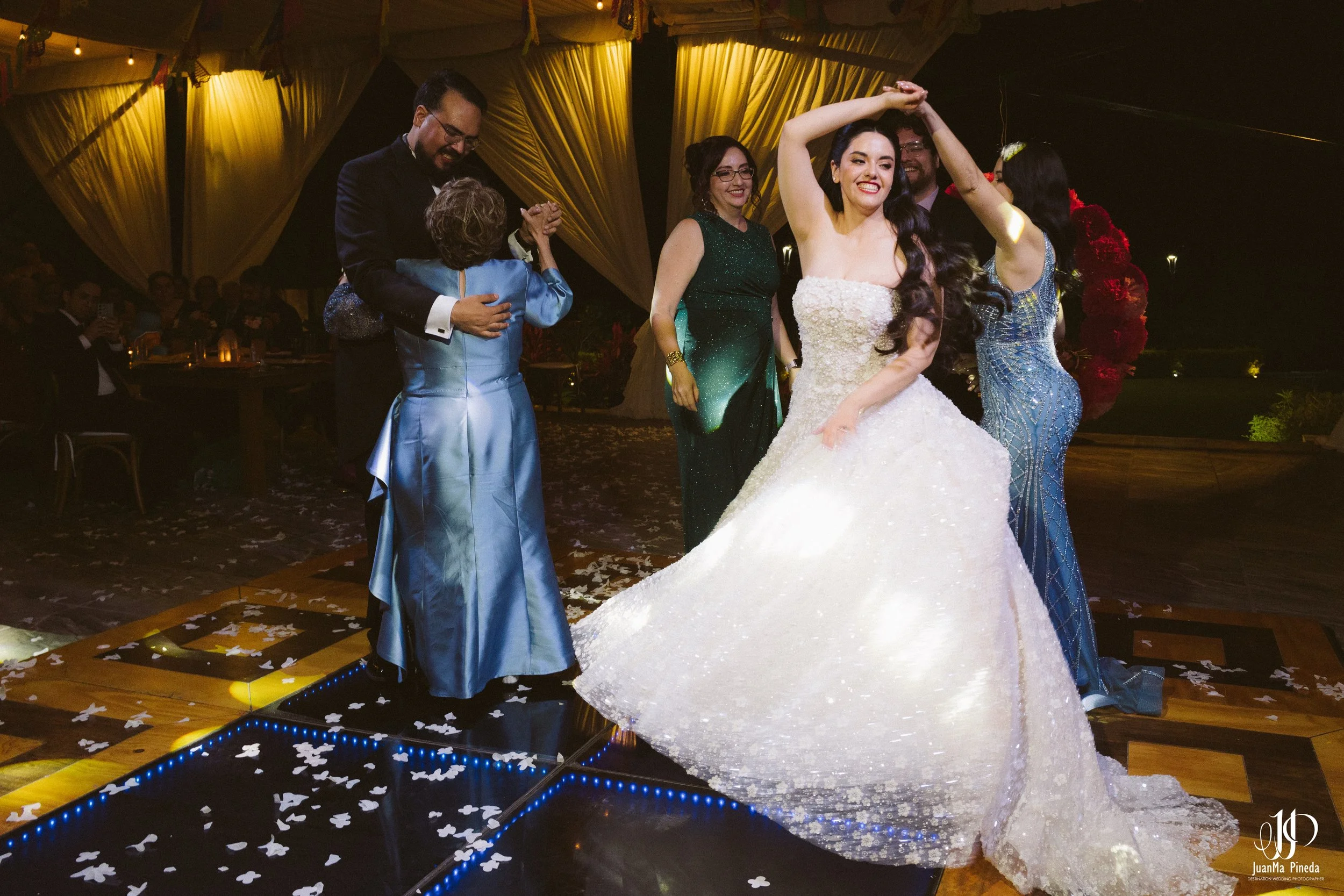 Fiesta+Villa+Encantada-11.jpg