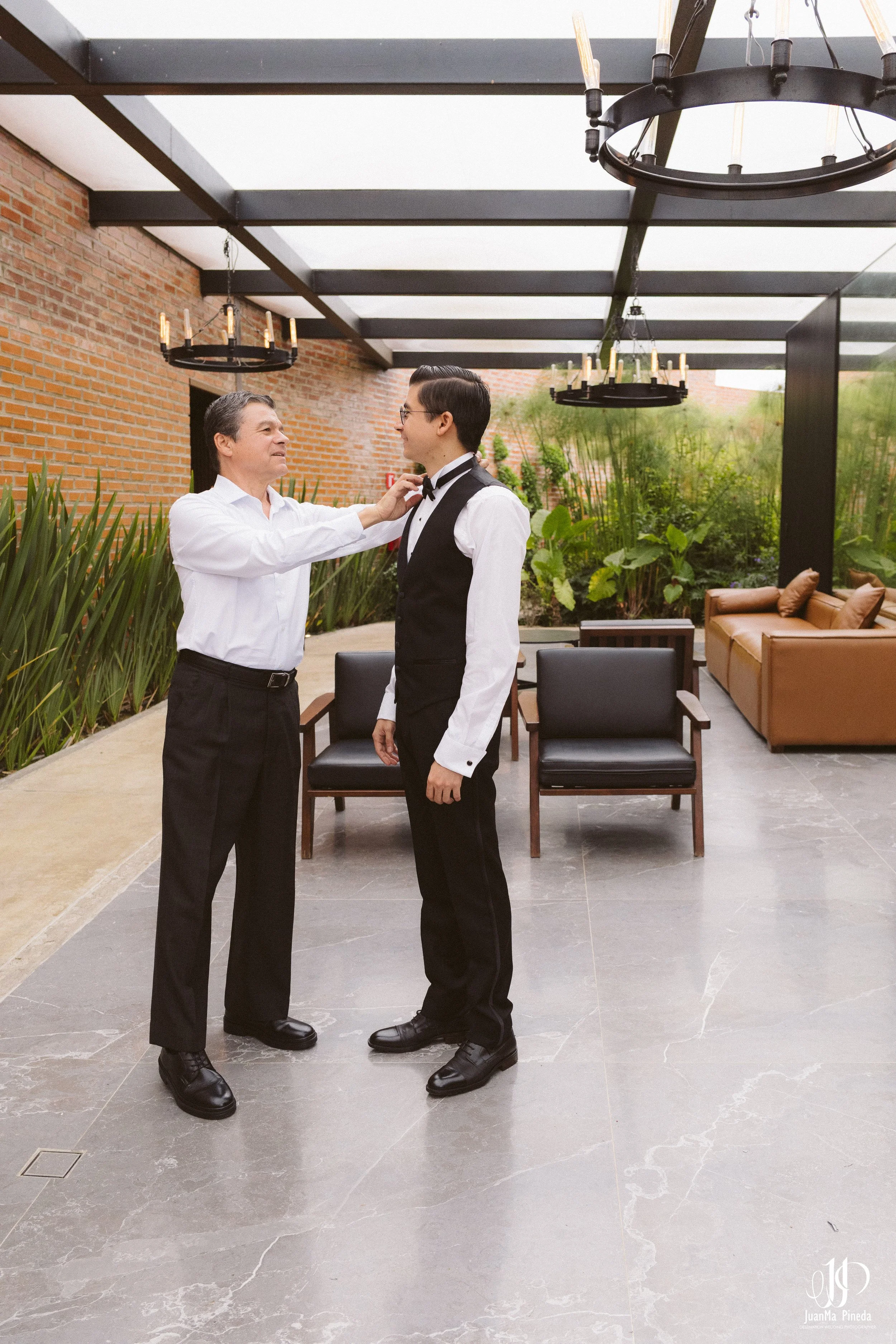 Getting+Ready+Groom-1.jpg