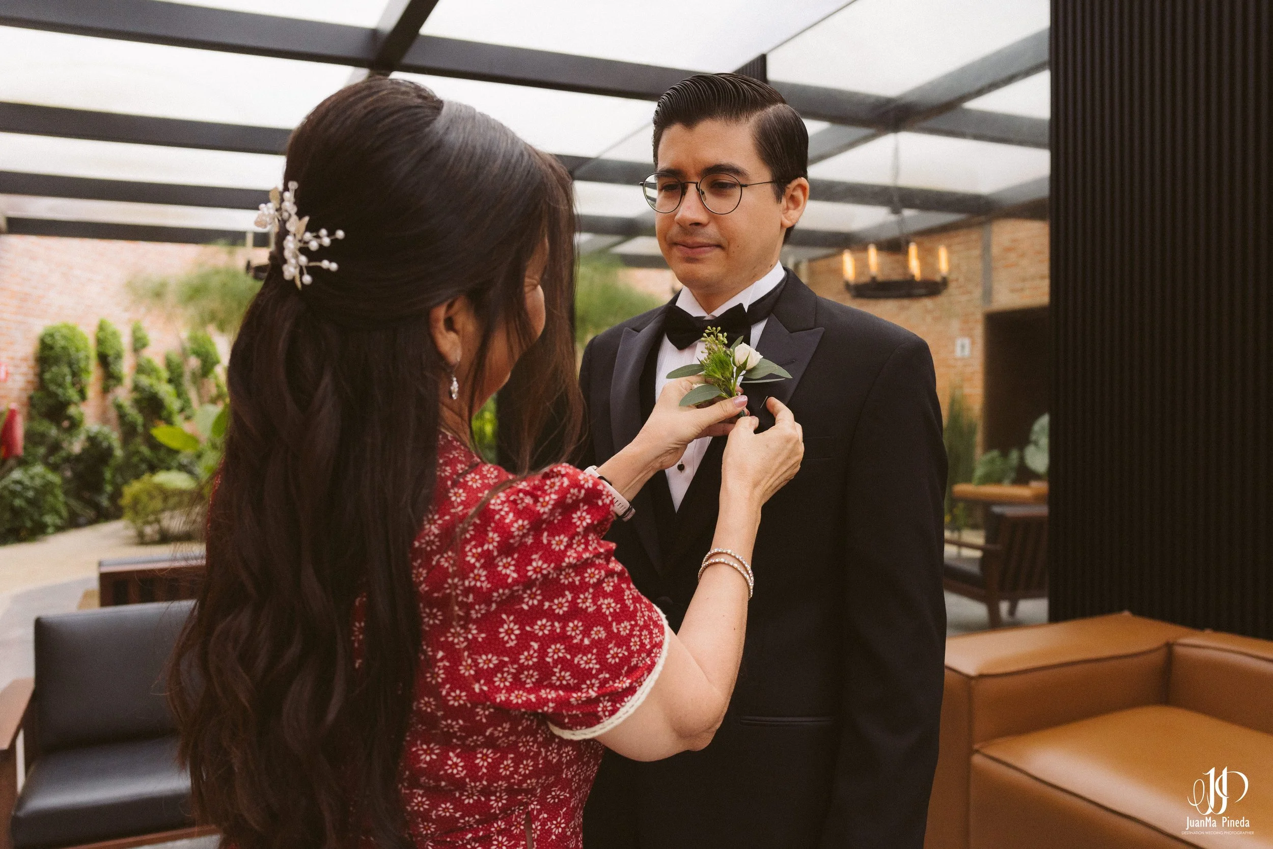 Getting+Ready+Groom-4.jpg