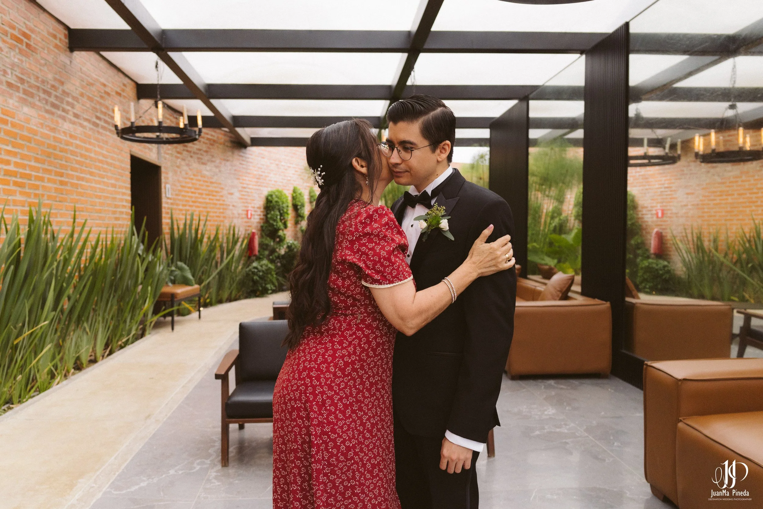 Getting+Ready+Groom-5.jpg