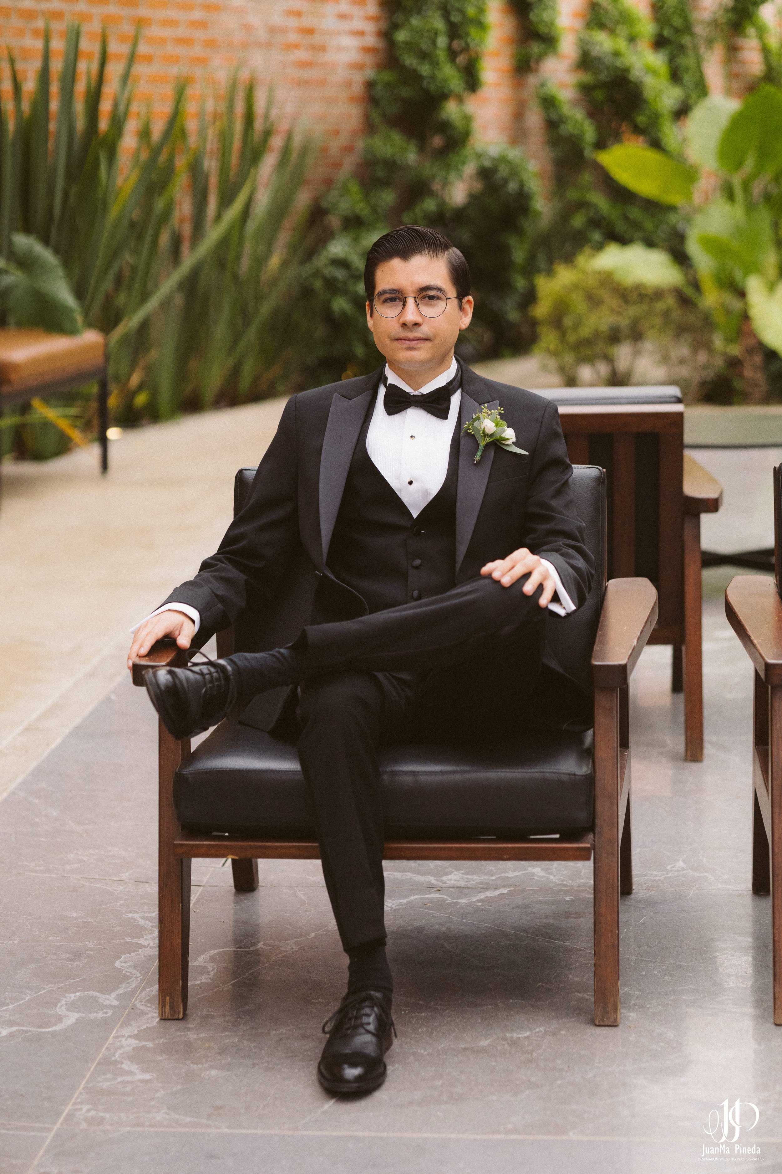 Getting+Ready+Groom-6.jpg