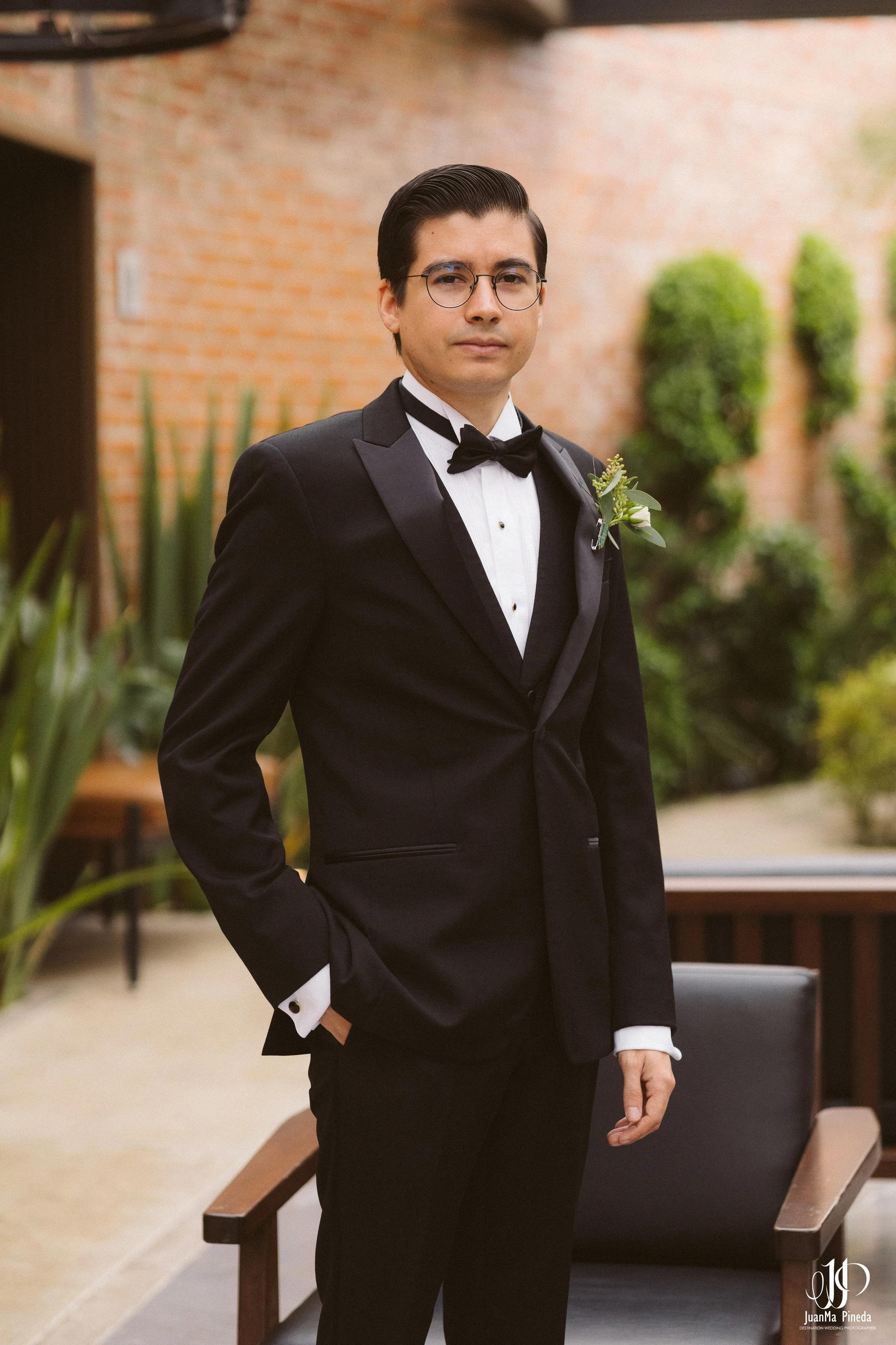 Getting+Ready+Groom-8.jpg