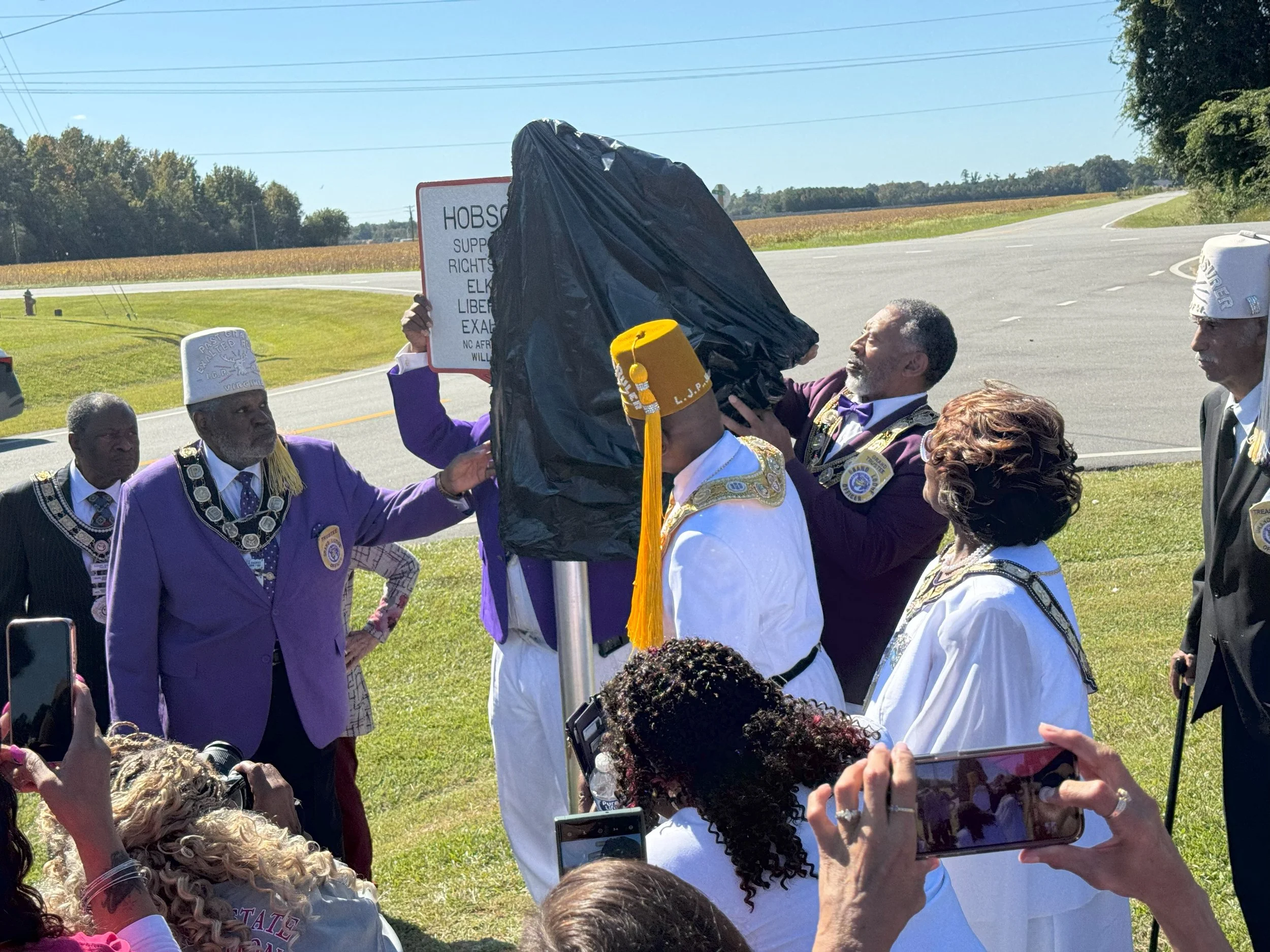 IMG_1989unveiling.jpg