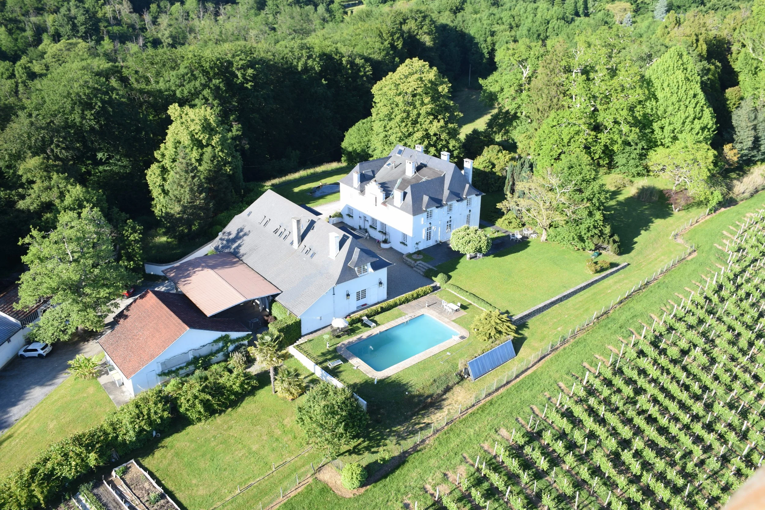 aerial-view-manor-house-grounds-clos-mirabel.JPG
