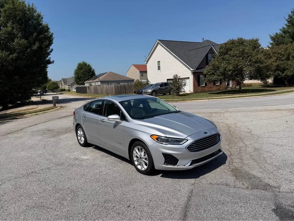 Fusion hybrid 1.jpg