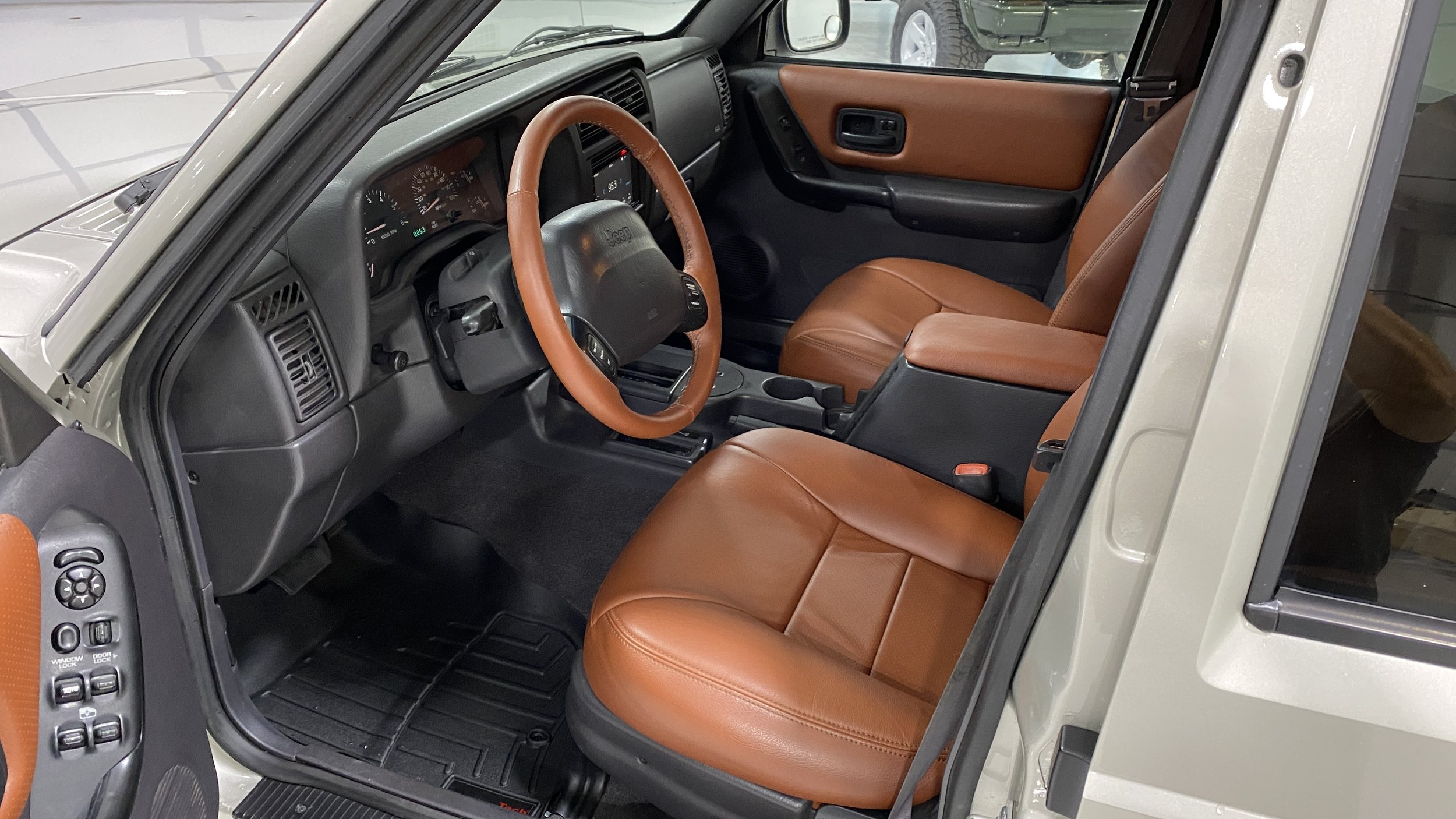 Jeep Cherokee XJ Sport Limited Classic For Sale — Davis AutoSports