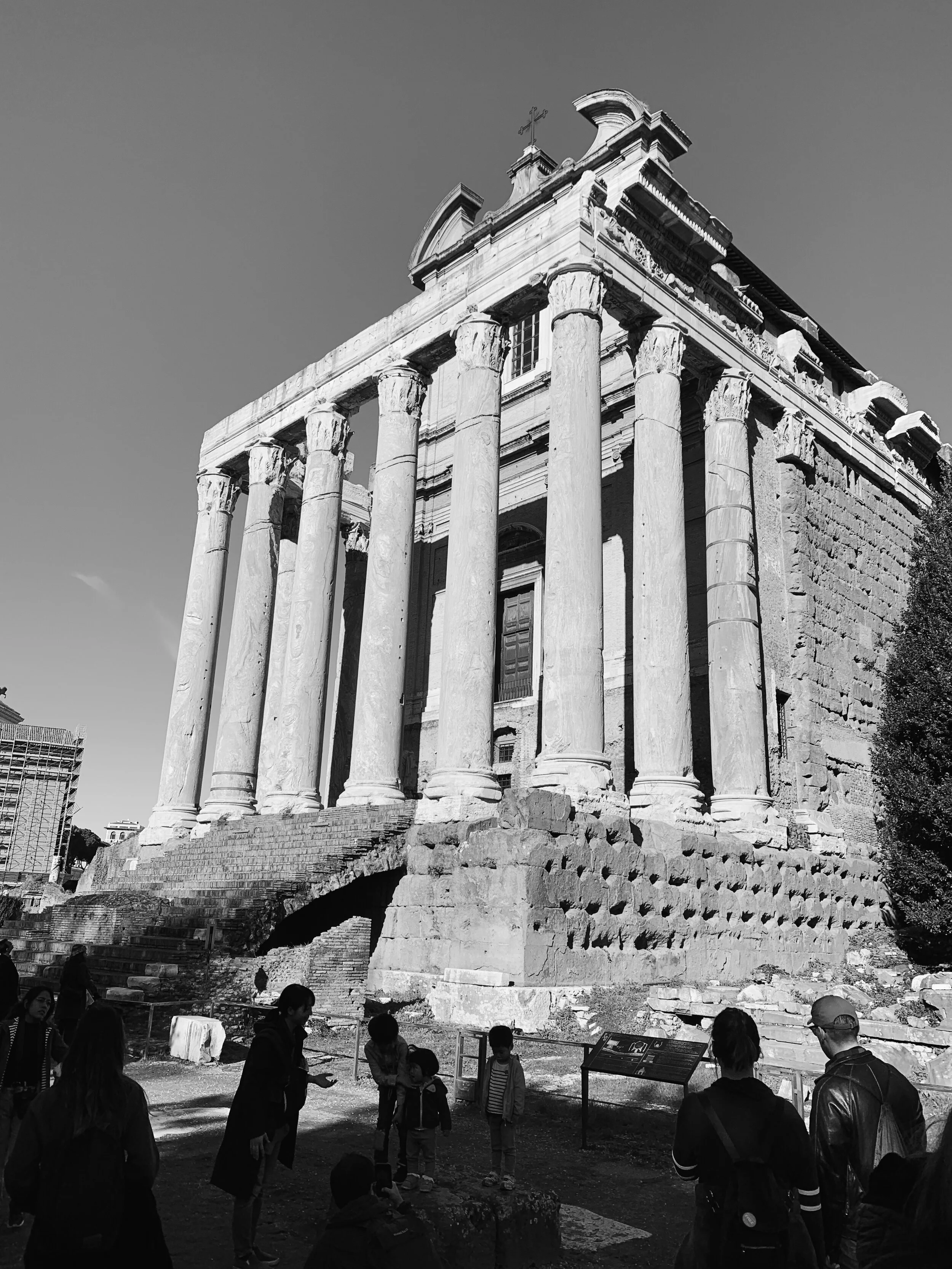 photo- roman columns bw.JPG