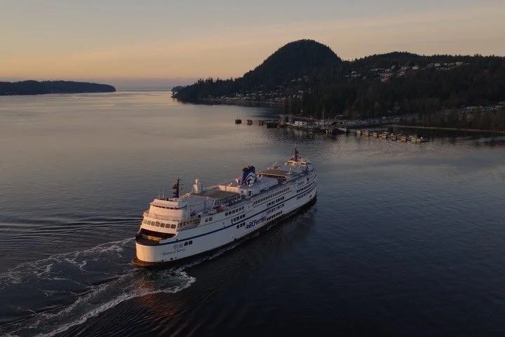 Sights and sounds from the waterfront these last two mornings&hellip; love these crisp sunny winter mornings! ☀️#SunshineCoastBC