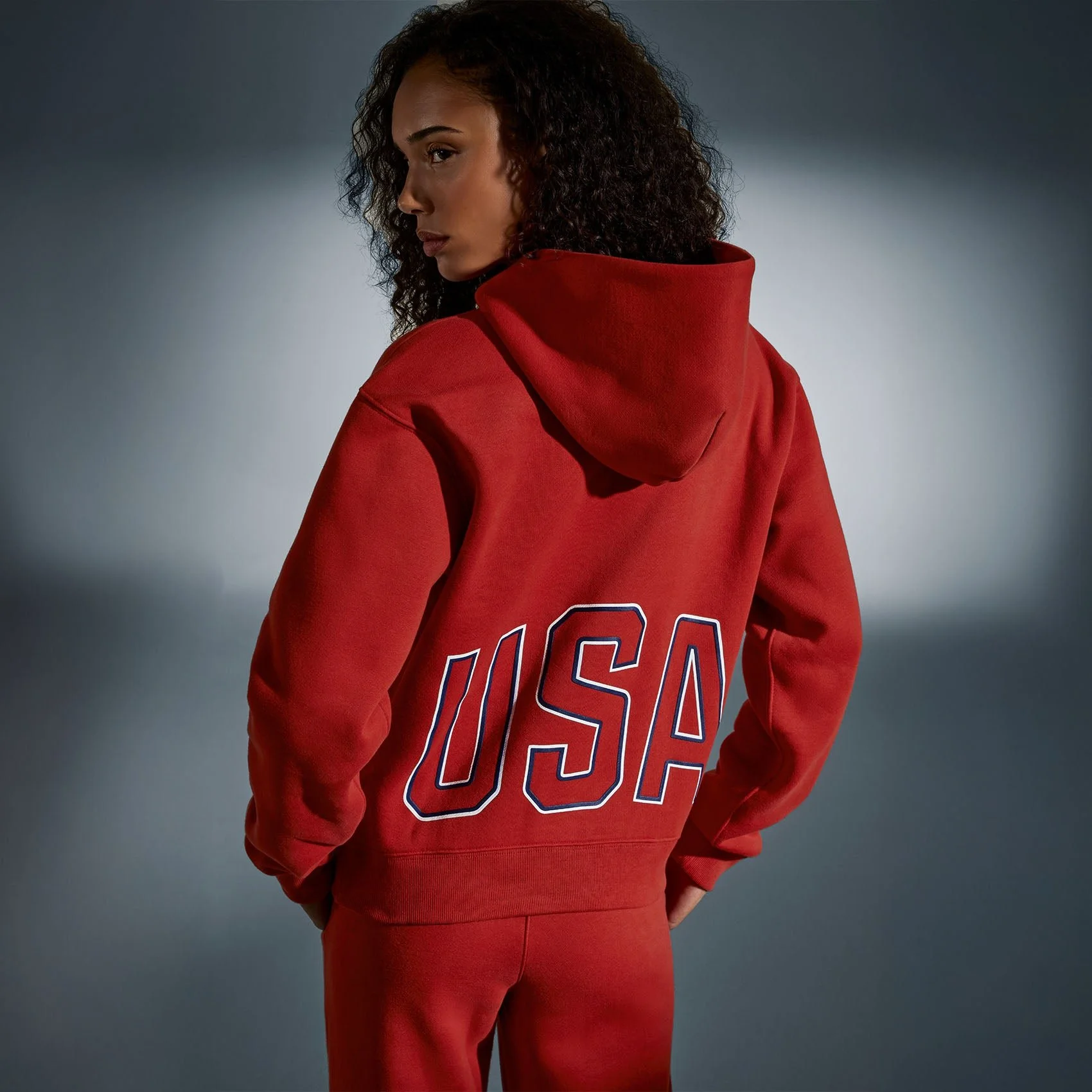 PDPTHUMBS_W_LOUNGEHOODIE_RED_9f4e7303-6ccf-4073-8ad3-44492cb6c929.jpg