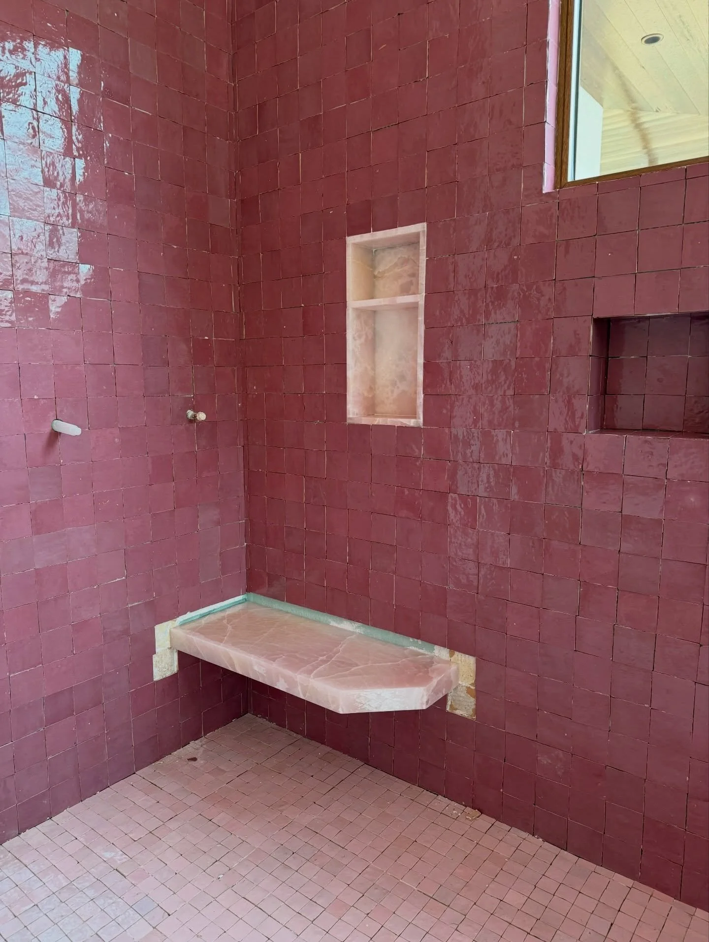 Still a work in progress, but boy are that pink onyx and @ochreochregallery chandelier looking sweet!