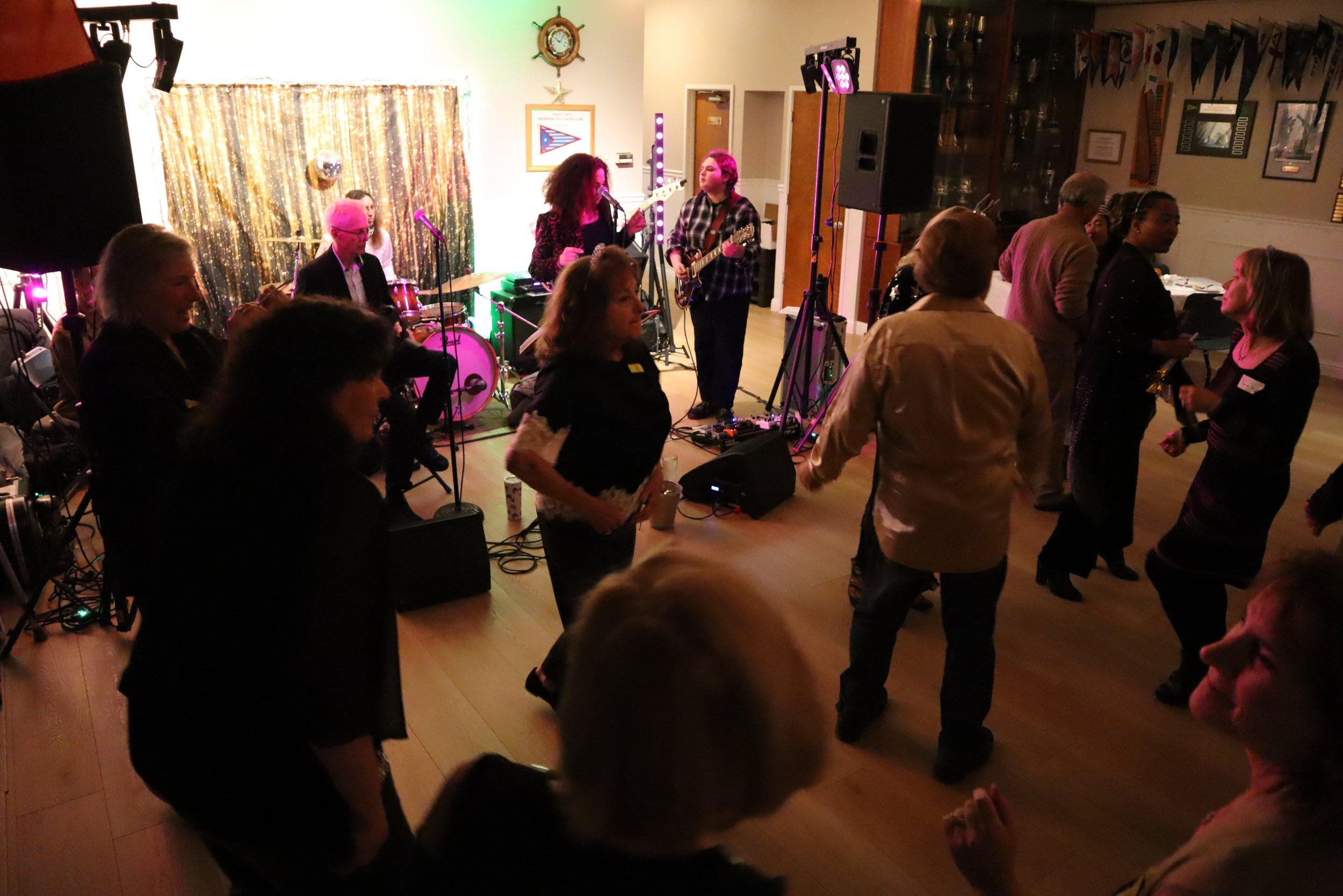 NYE w dancers #1.JPG