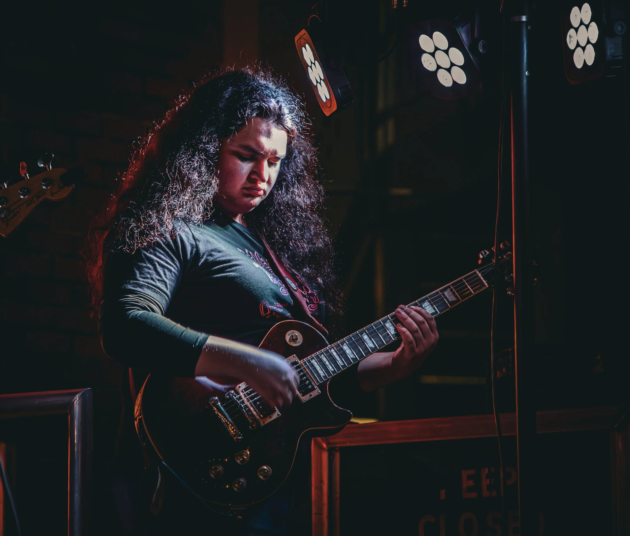 Vintageguitar-10 (1).jpg