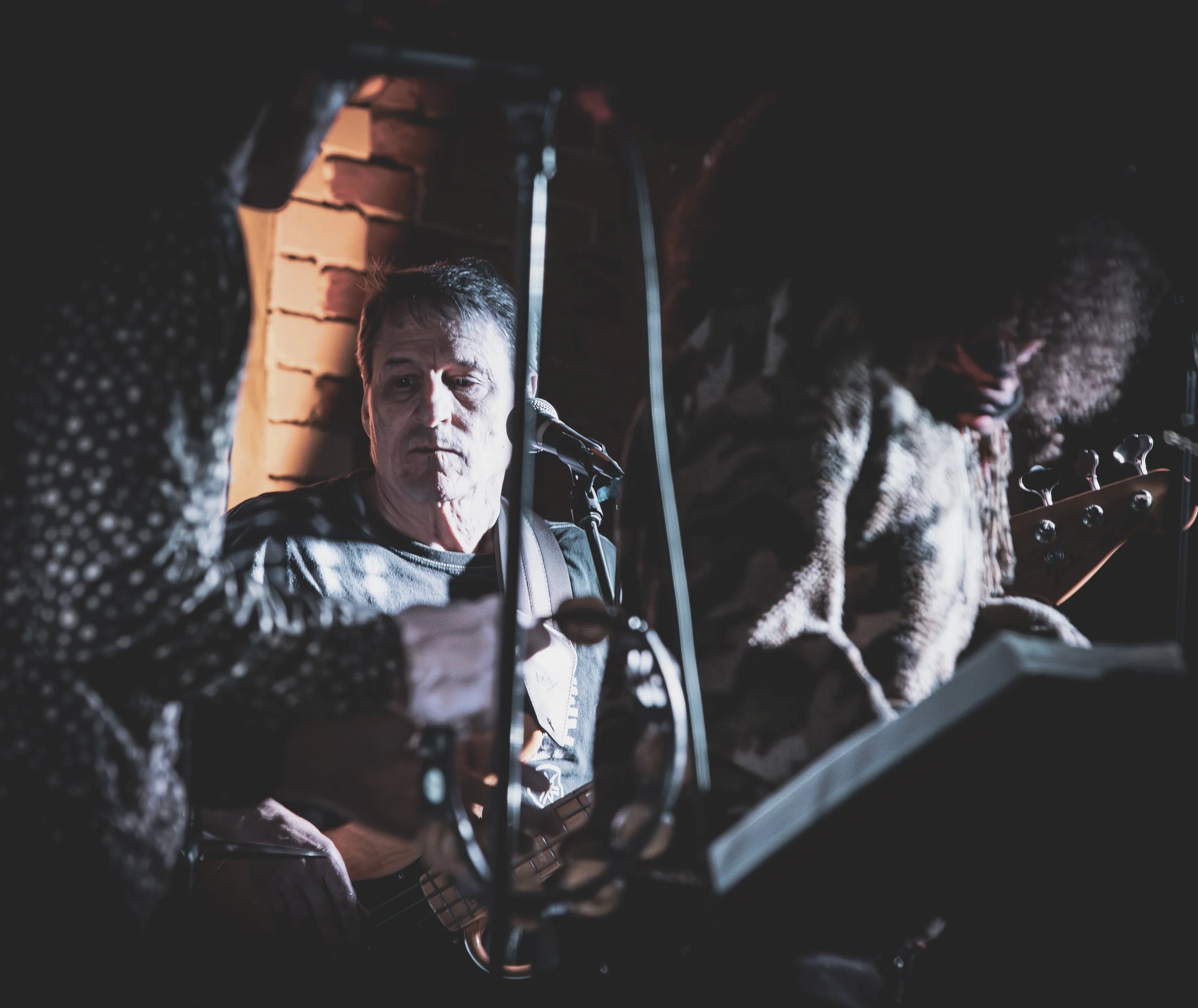 Vintagebass-07 (1).jpg