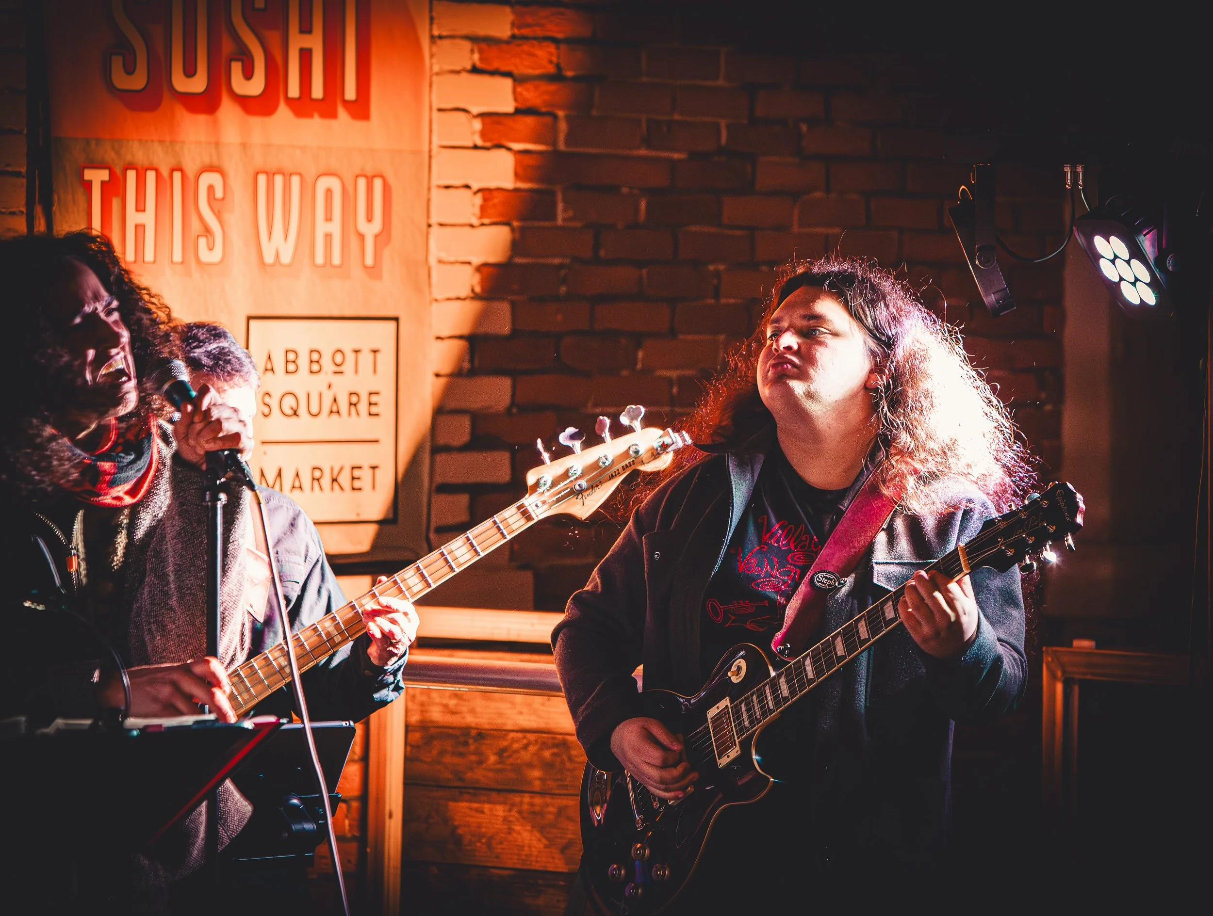 Vintageguitar-16 (1).jpg