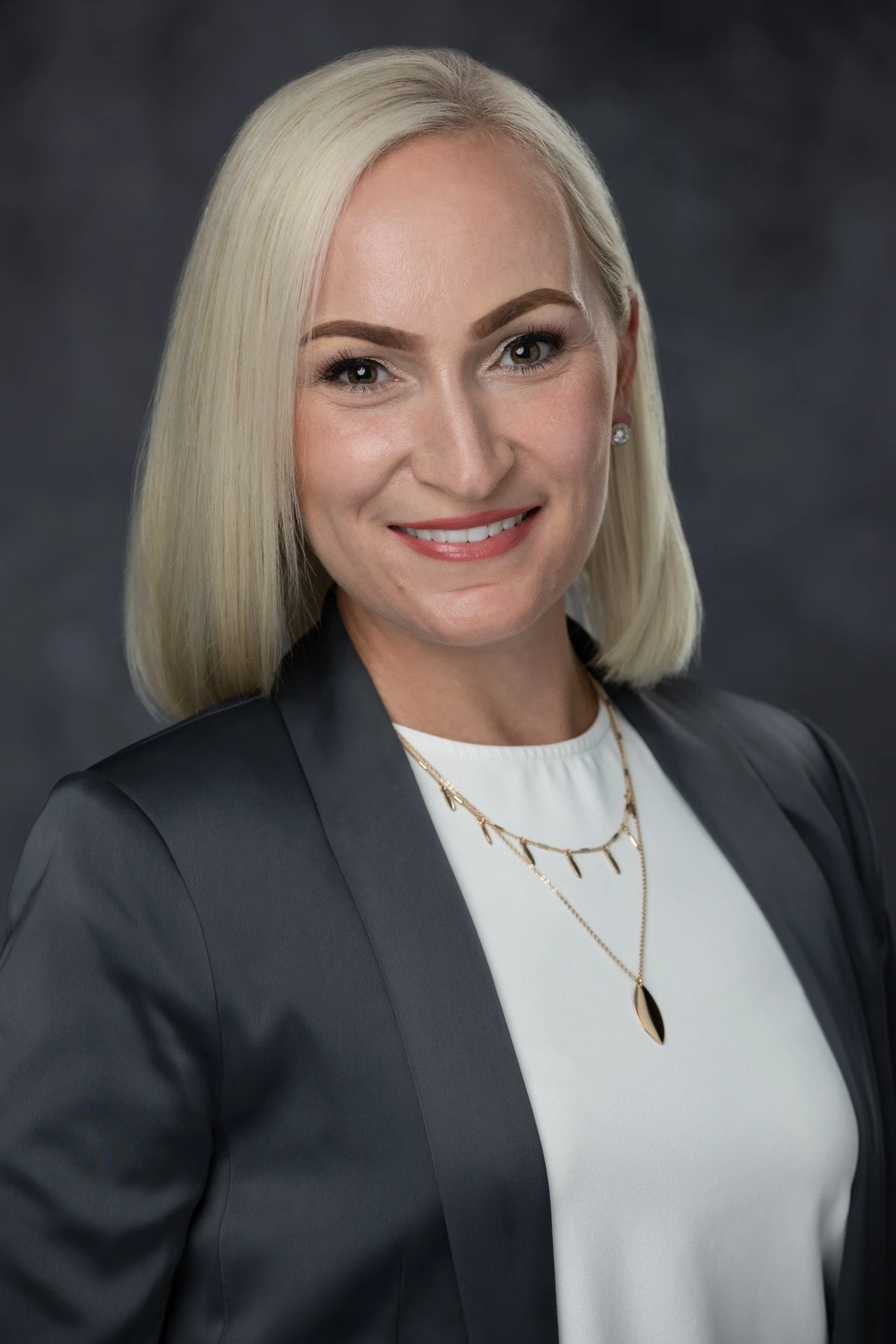 2021-06-16 Amanda Headshots-103-Edit.jpg